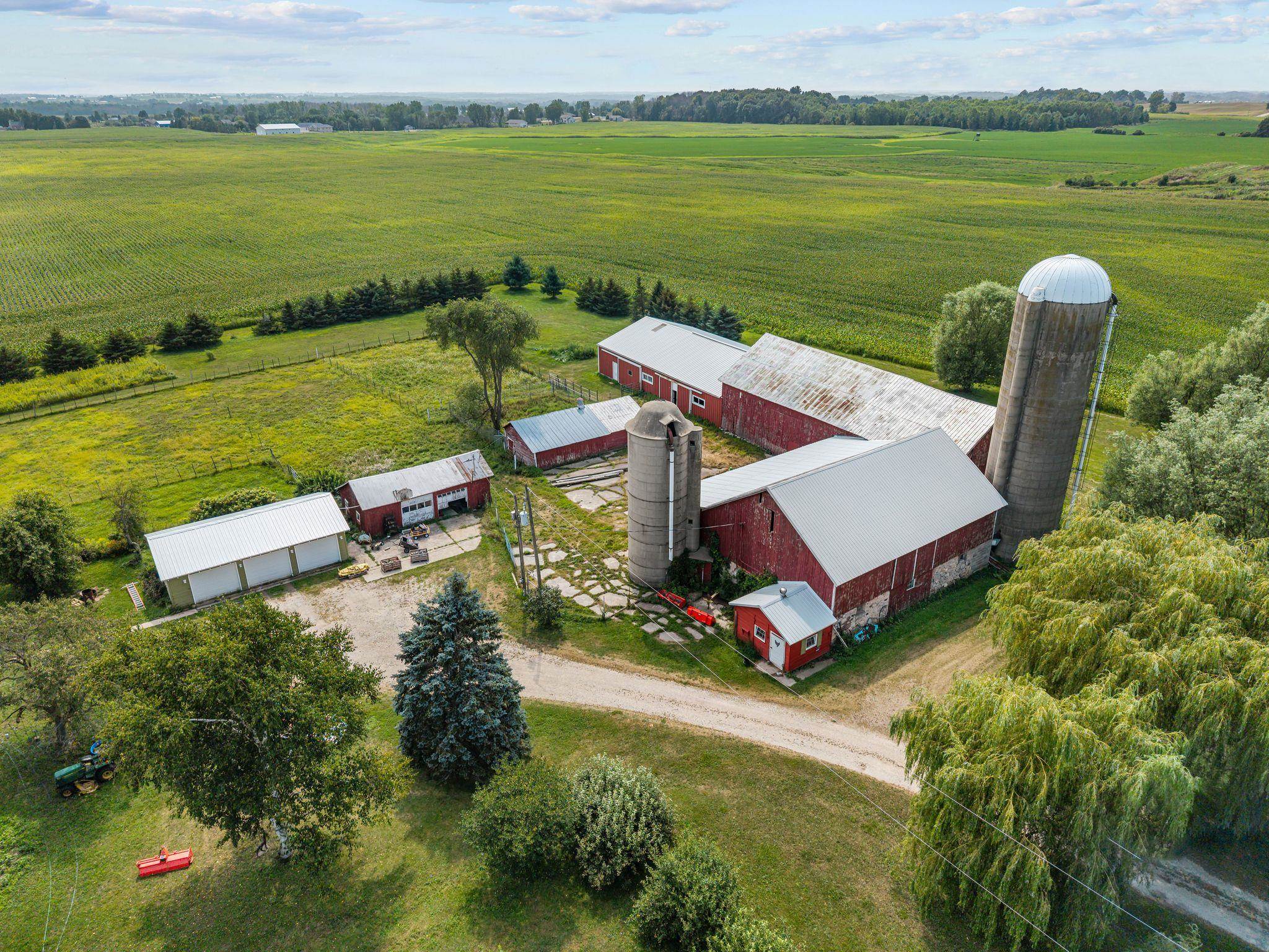 6160 Sth 29, Luxemburg, WI 54217-9316