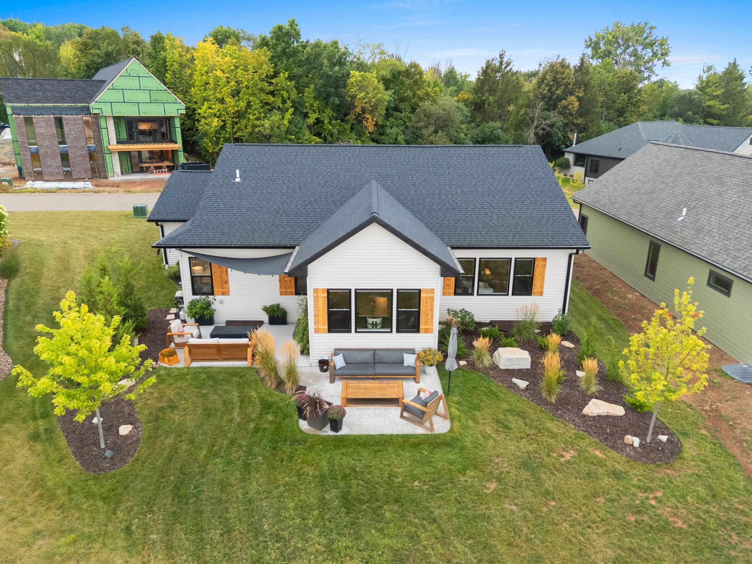 1831 Bobby Jones Dr, De Pere, WI 54115