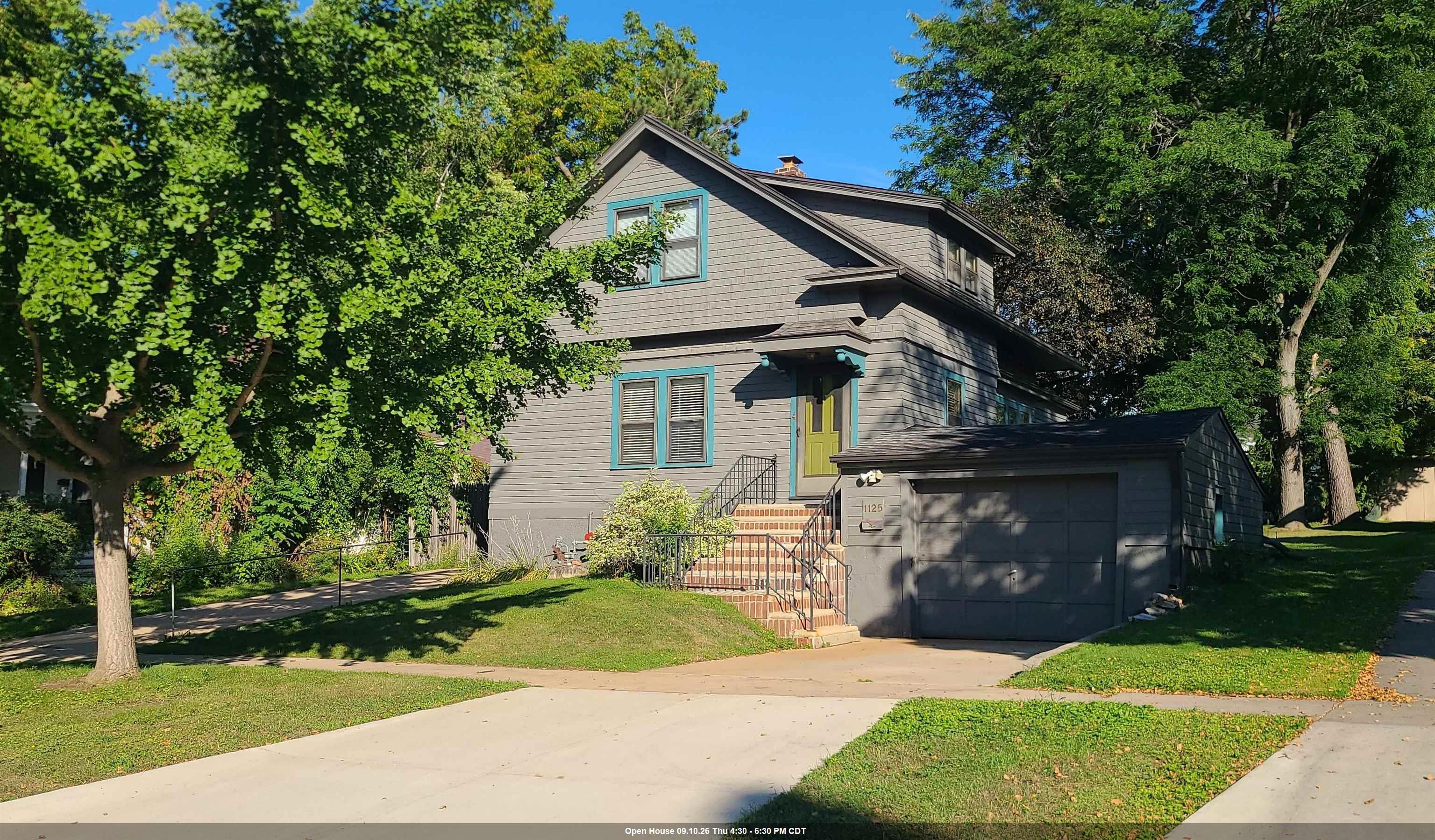 1125 S Jackson St, Green Bay, WI 54301-3237