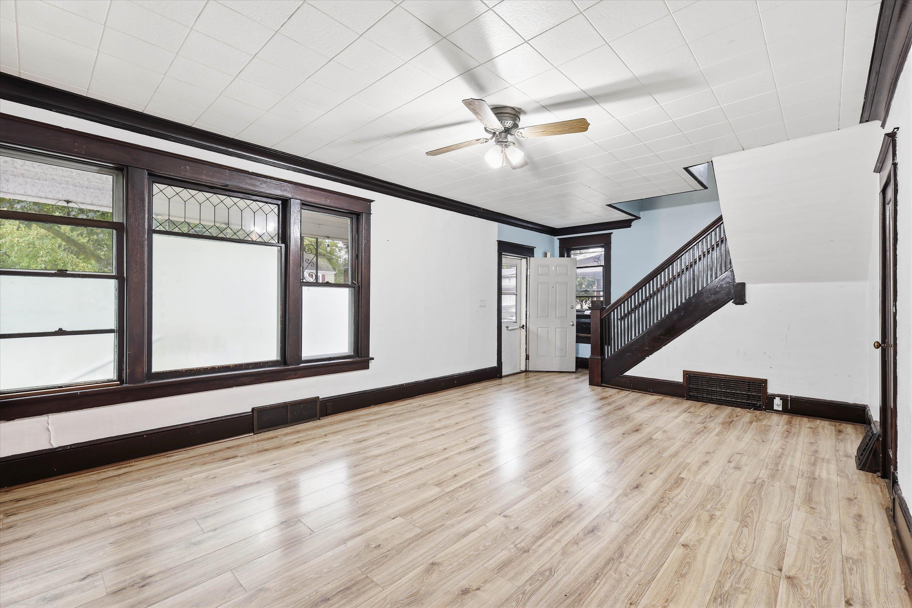 206 W Winnebago St, Appleton, WI 54911-4517