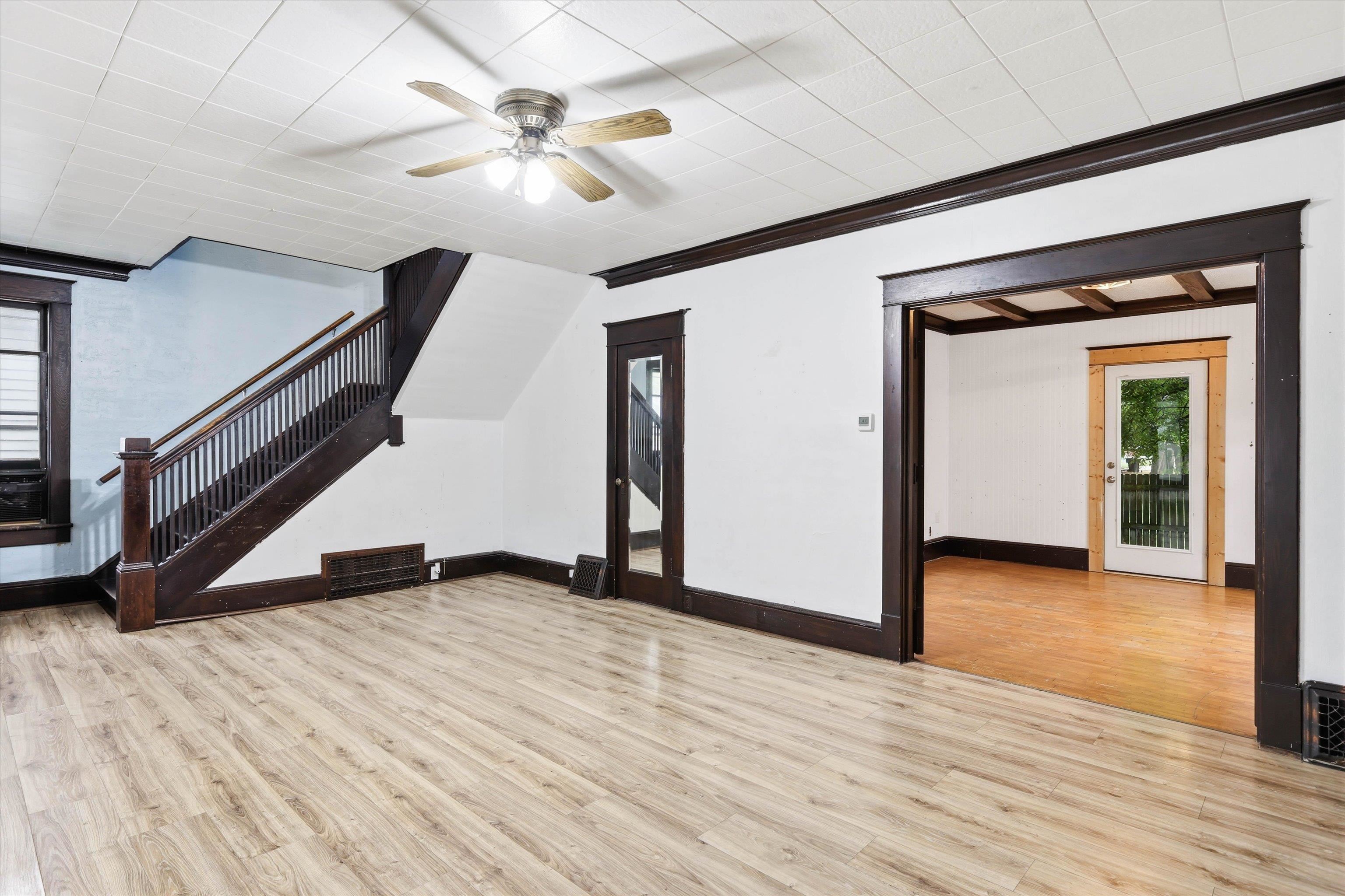206 W Winnebago St, Appleton, WI 54911-4517
