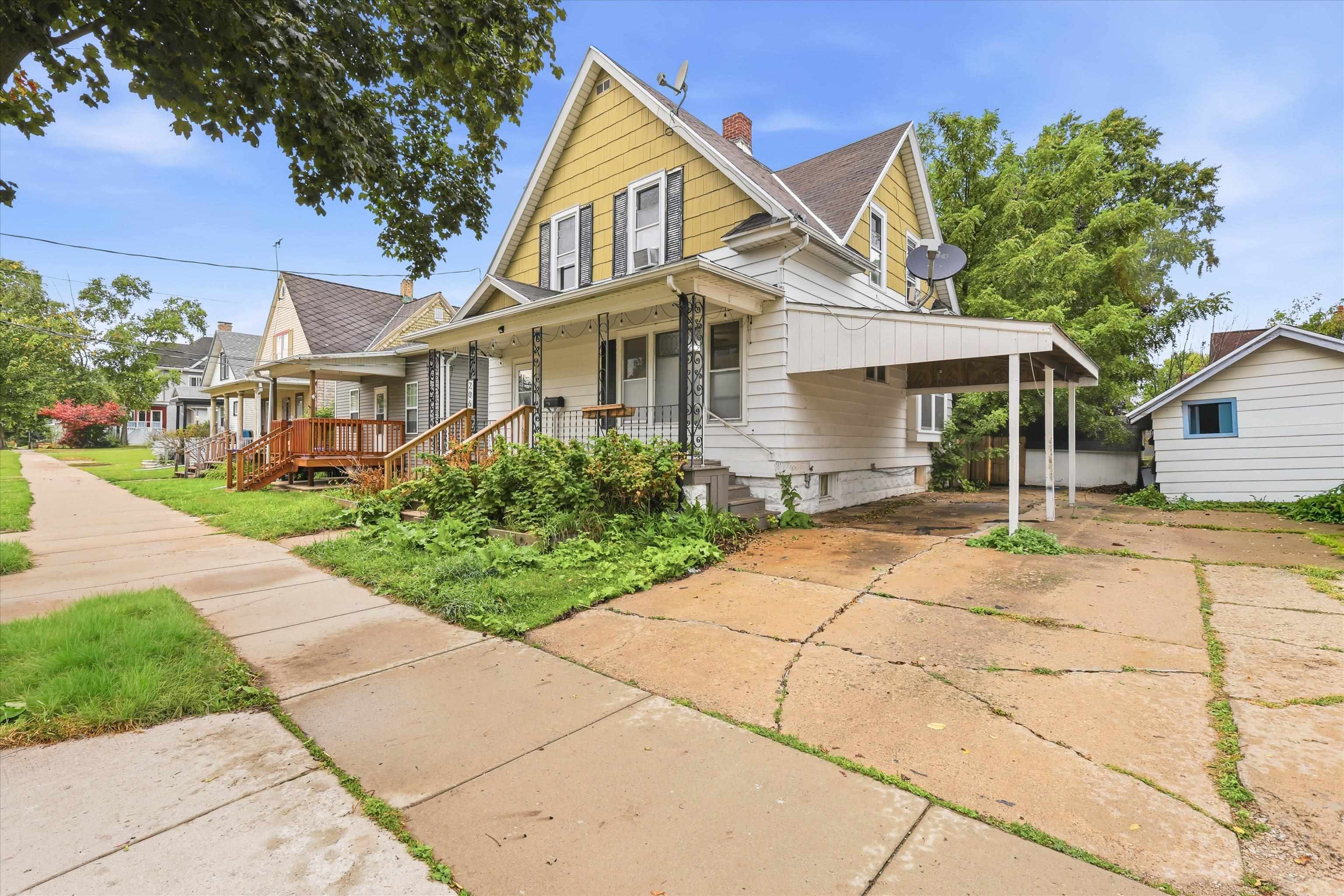 206 W Winnebago St, Appleton, WI 54911-4517
