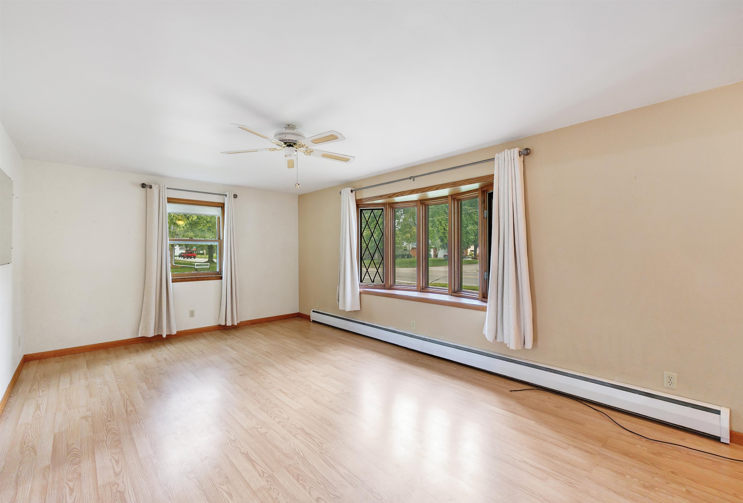 427 Apollo Way, De Pere, WI 54115-1313