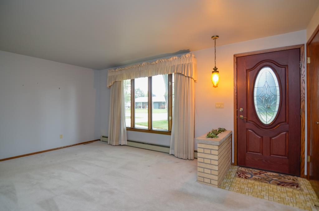 1040 Debra St, Wrightstown, WI 54180