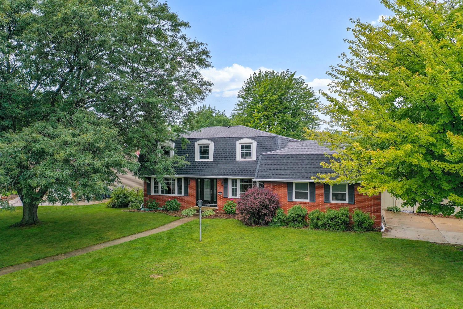2910 Grande Rue, Green Bay, WI 54301-1434