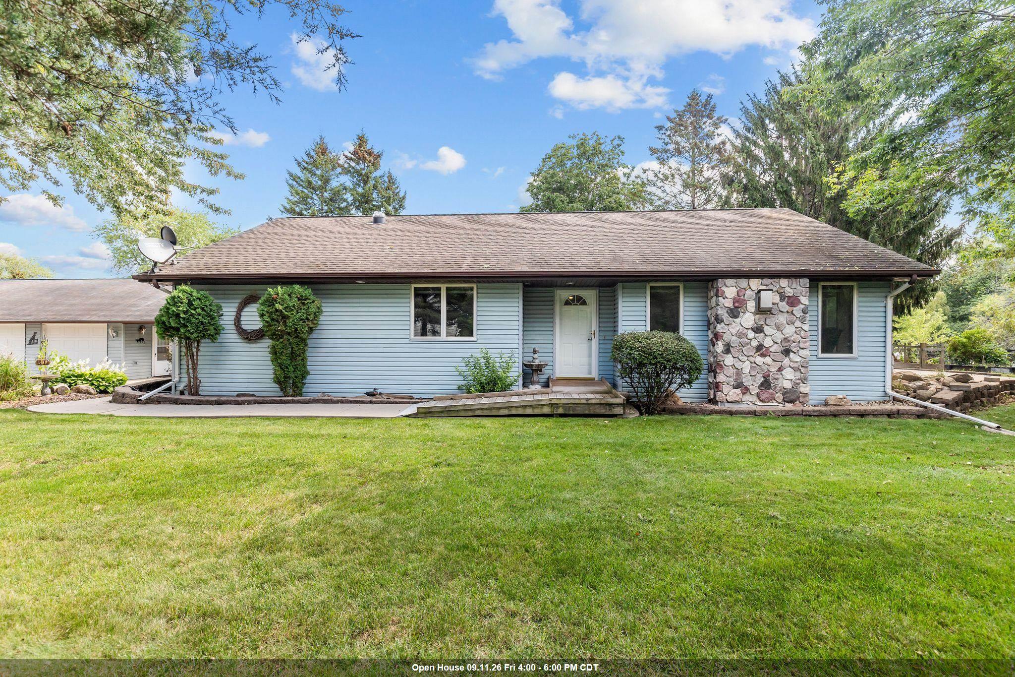 8443 Oconnells Resort Rd, Winnebago, WI 54986-9372