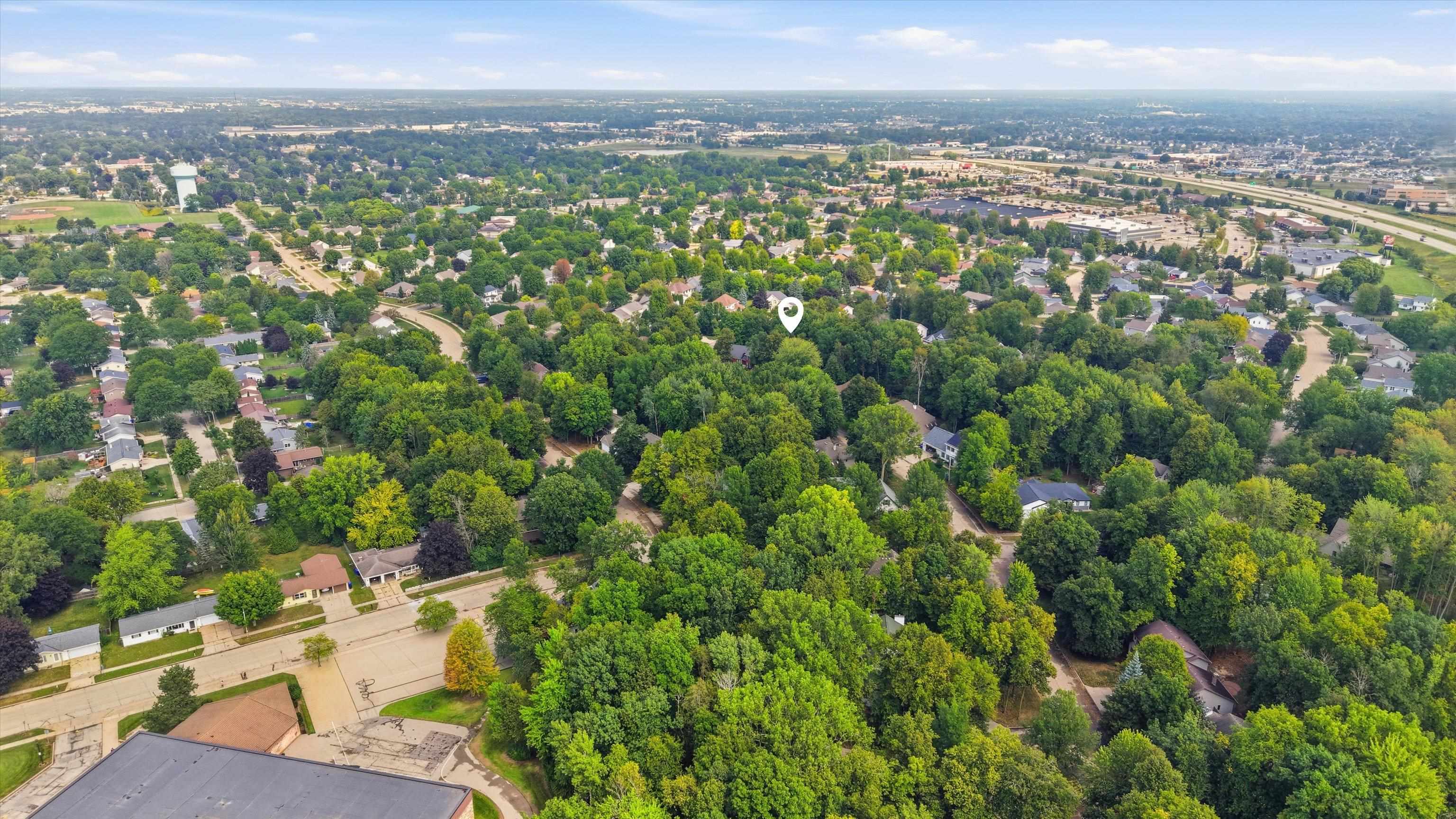 59 Brentwood Ln, Appleton, WI 54915