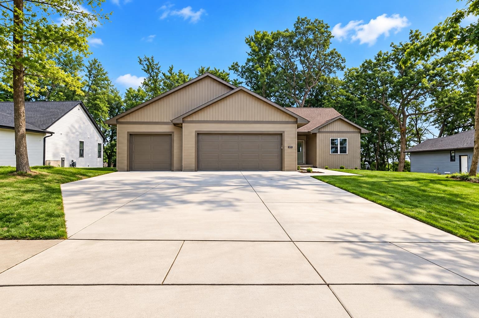 1108 Pinecrest Rd, Green Bay, WI 54313