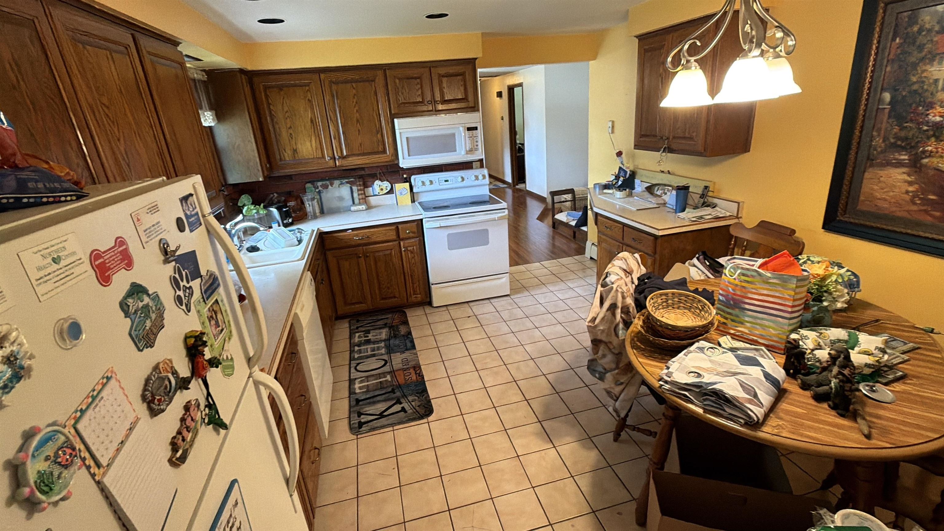 822 Moon Dr, Green Bay, WI 54313