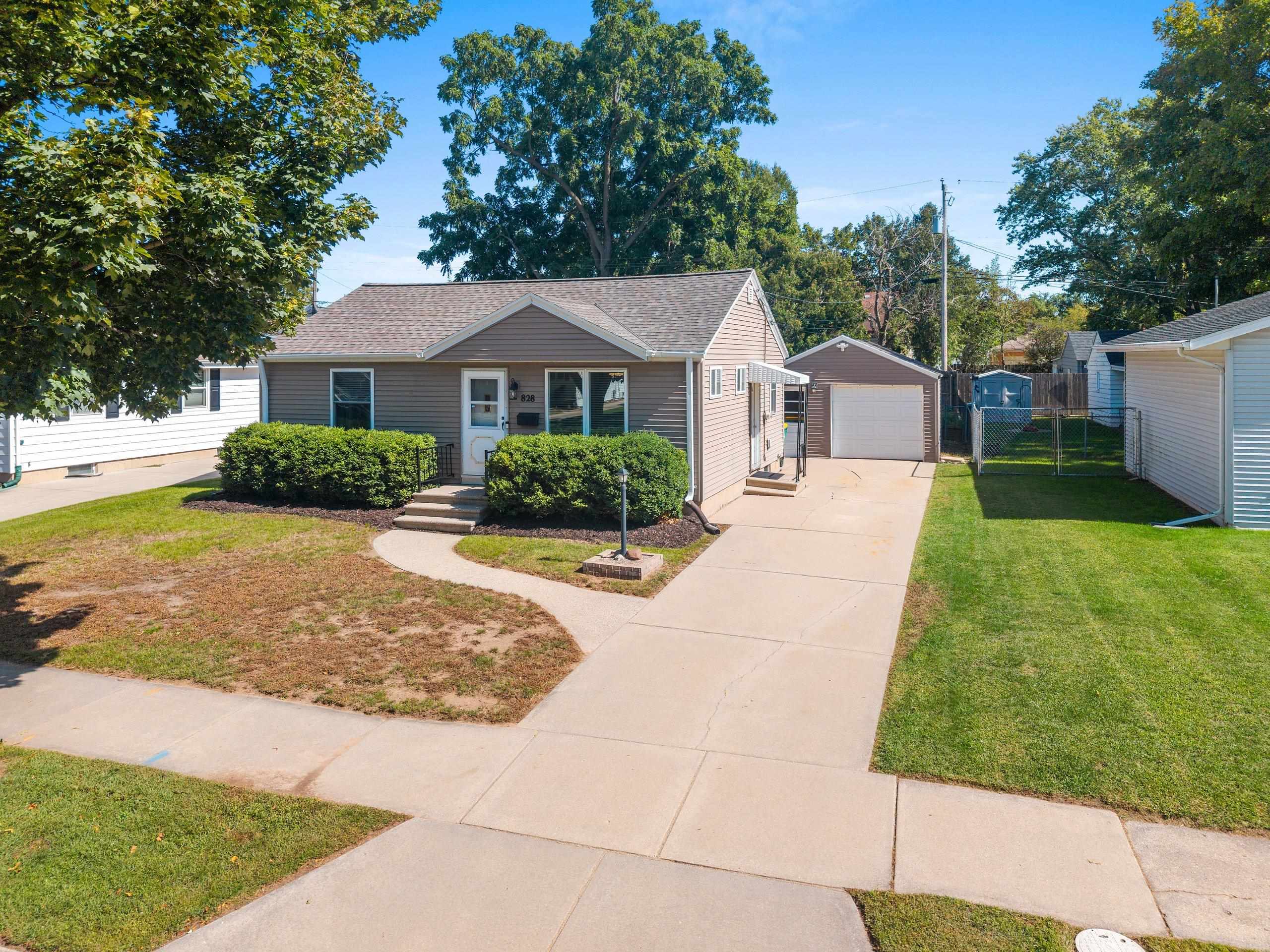 828 N Platten St, Green Bay, WI 54303