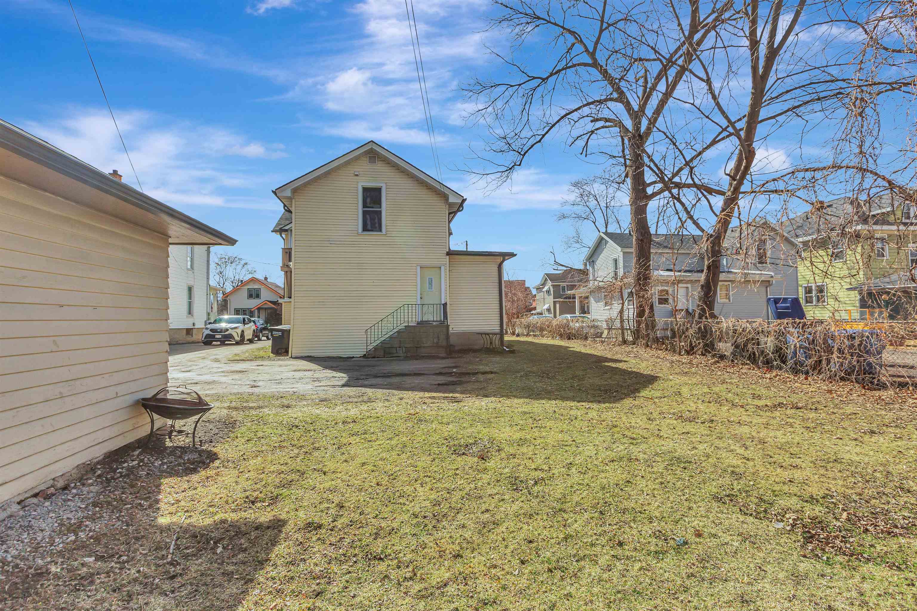514 W Irving Ave, Oshkosh, WI 54901