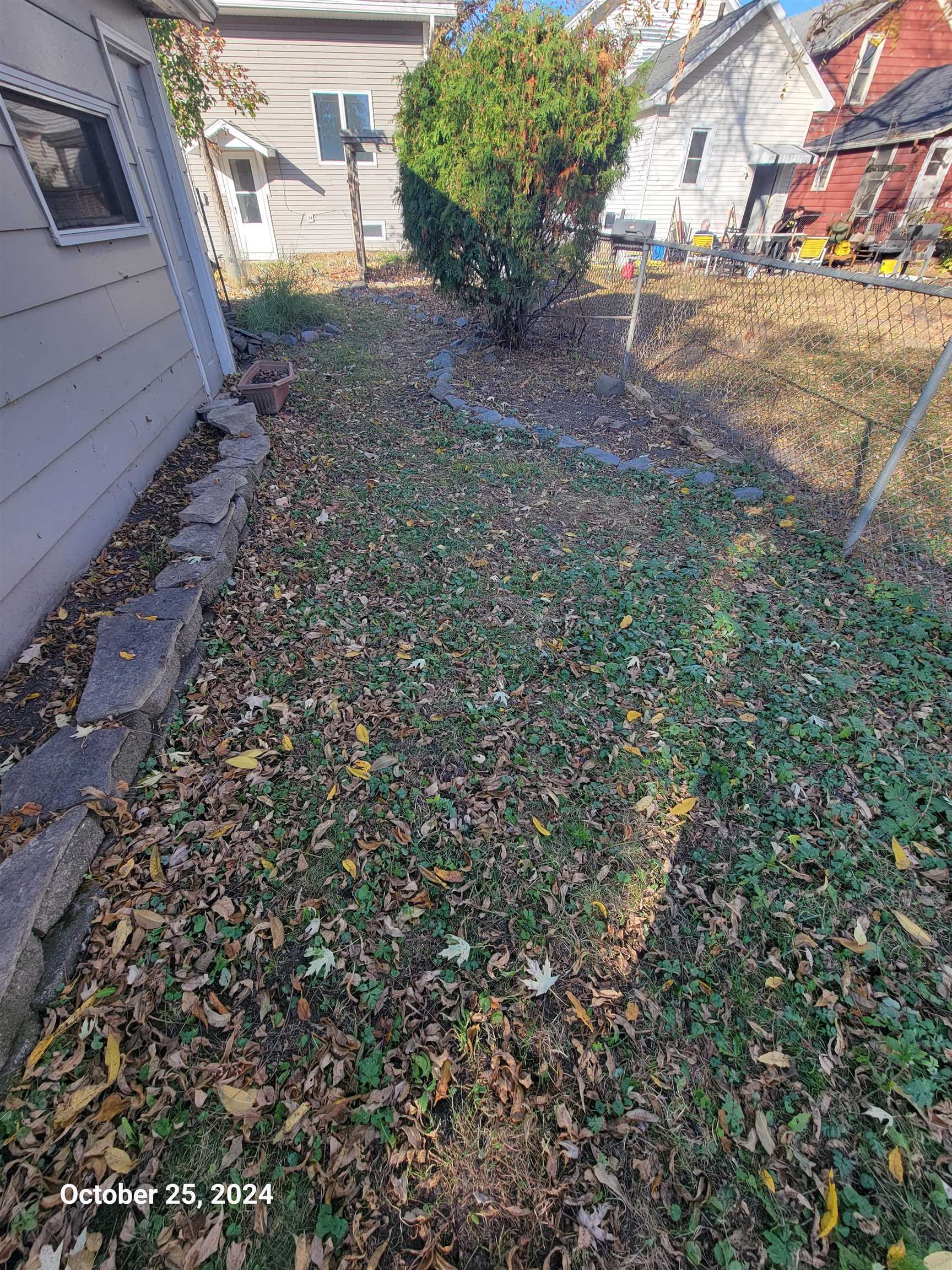 319 W Melvin Ave, Oshkosh, WI 54901-3720
