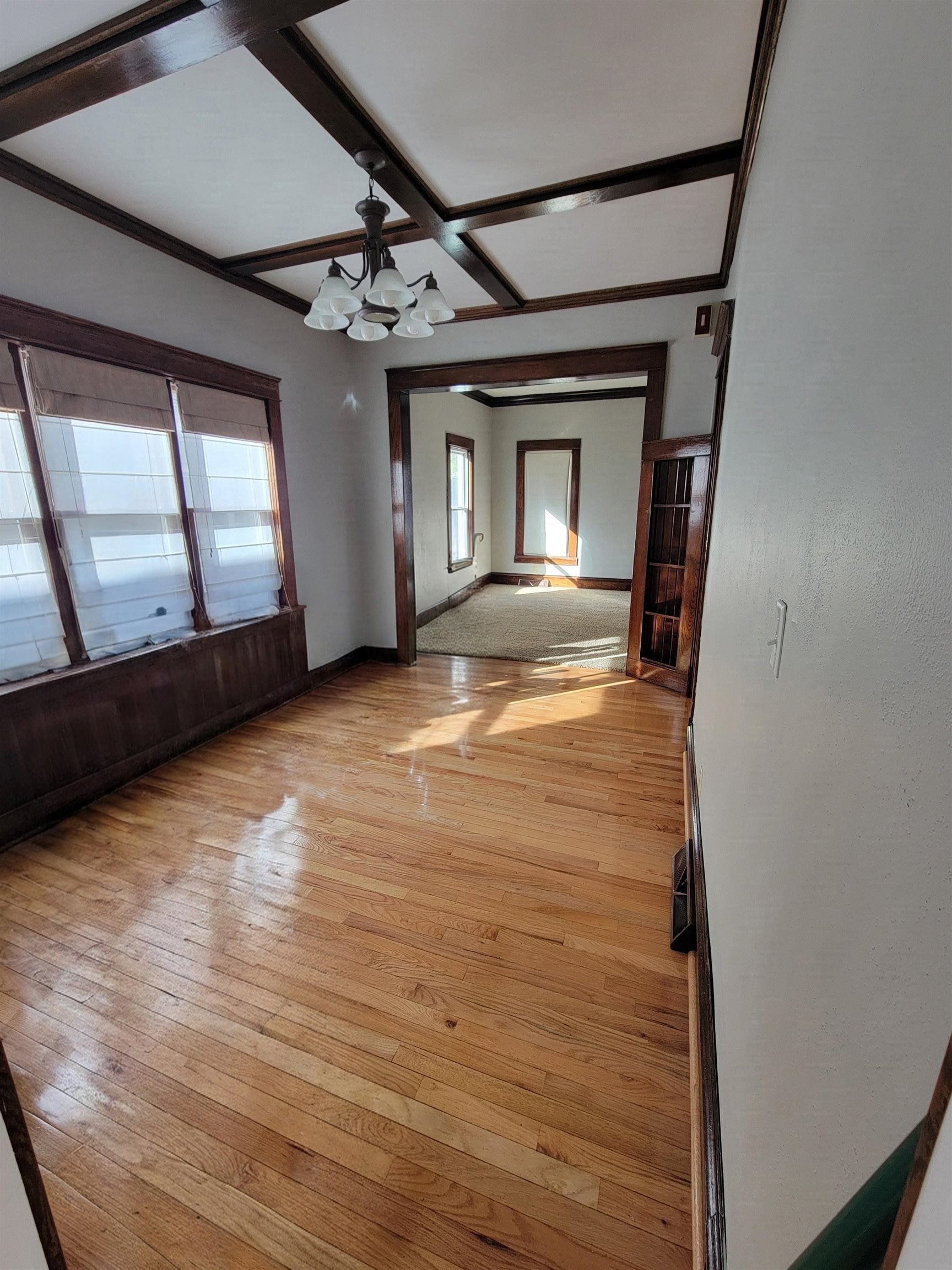 319 W Melvin Ave, Oshkosh, WI 54901-3720