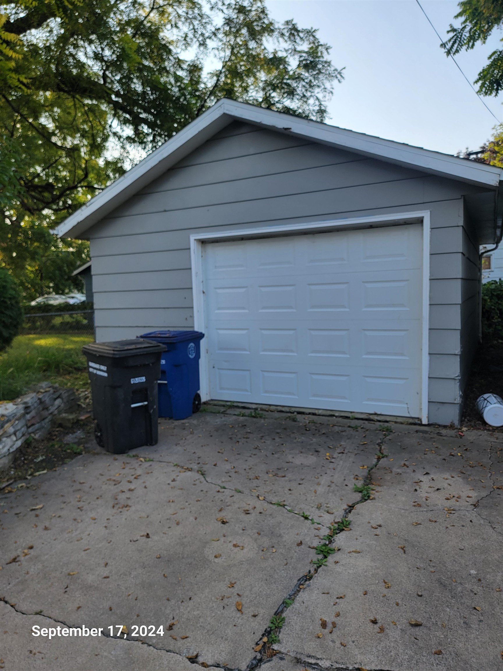319 W Melvin Ave, Oshkosh, WI 54901-3720