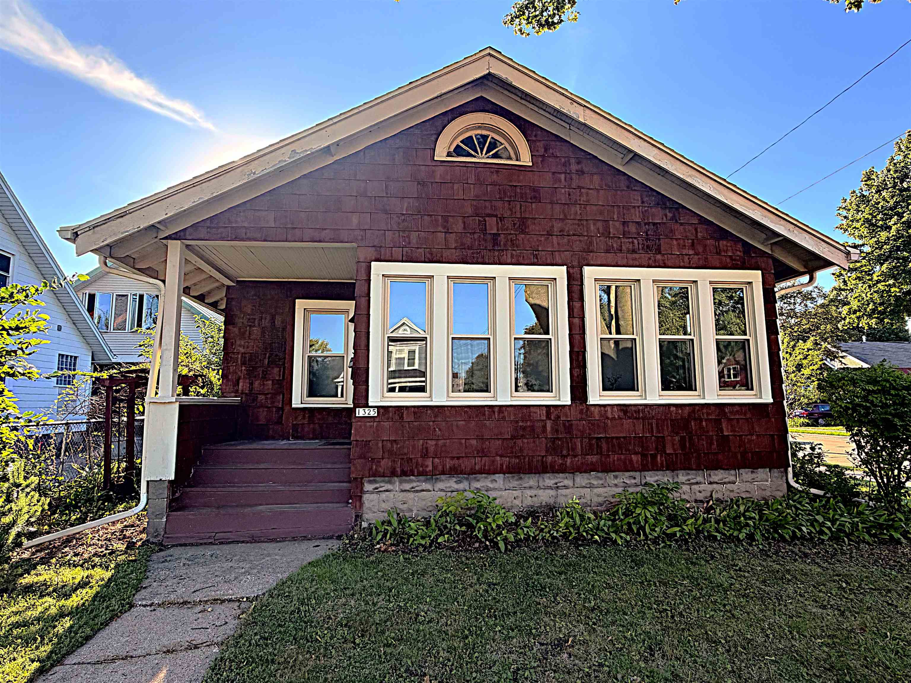 1325 Wisconsin St, Oshkosh, WI 54901