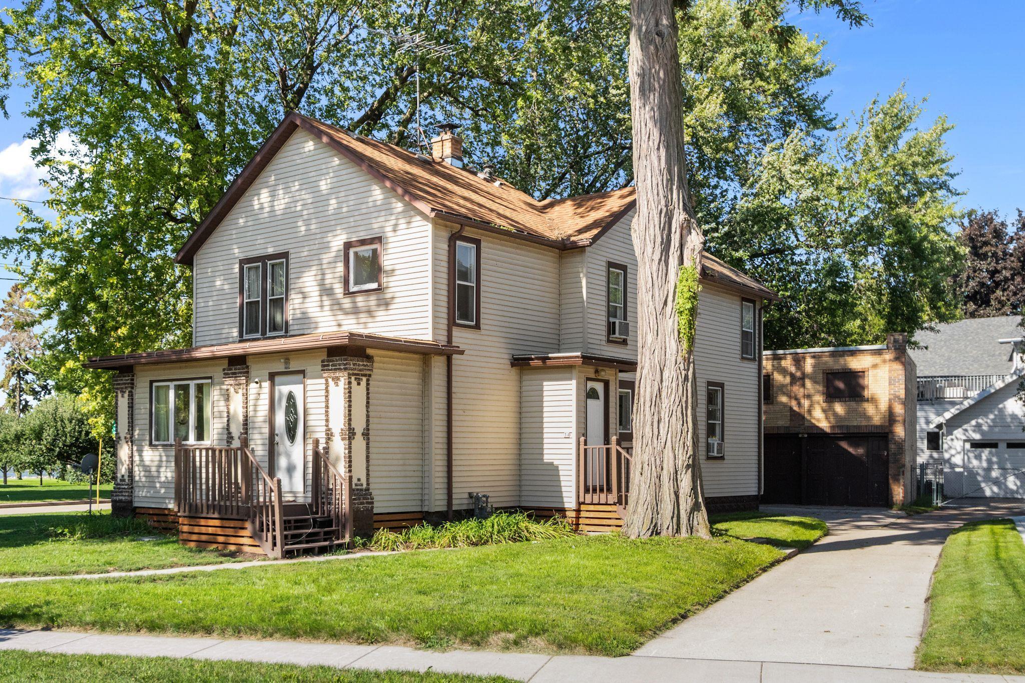 3 Eveline St, Oshkosh, WI 54901