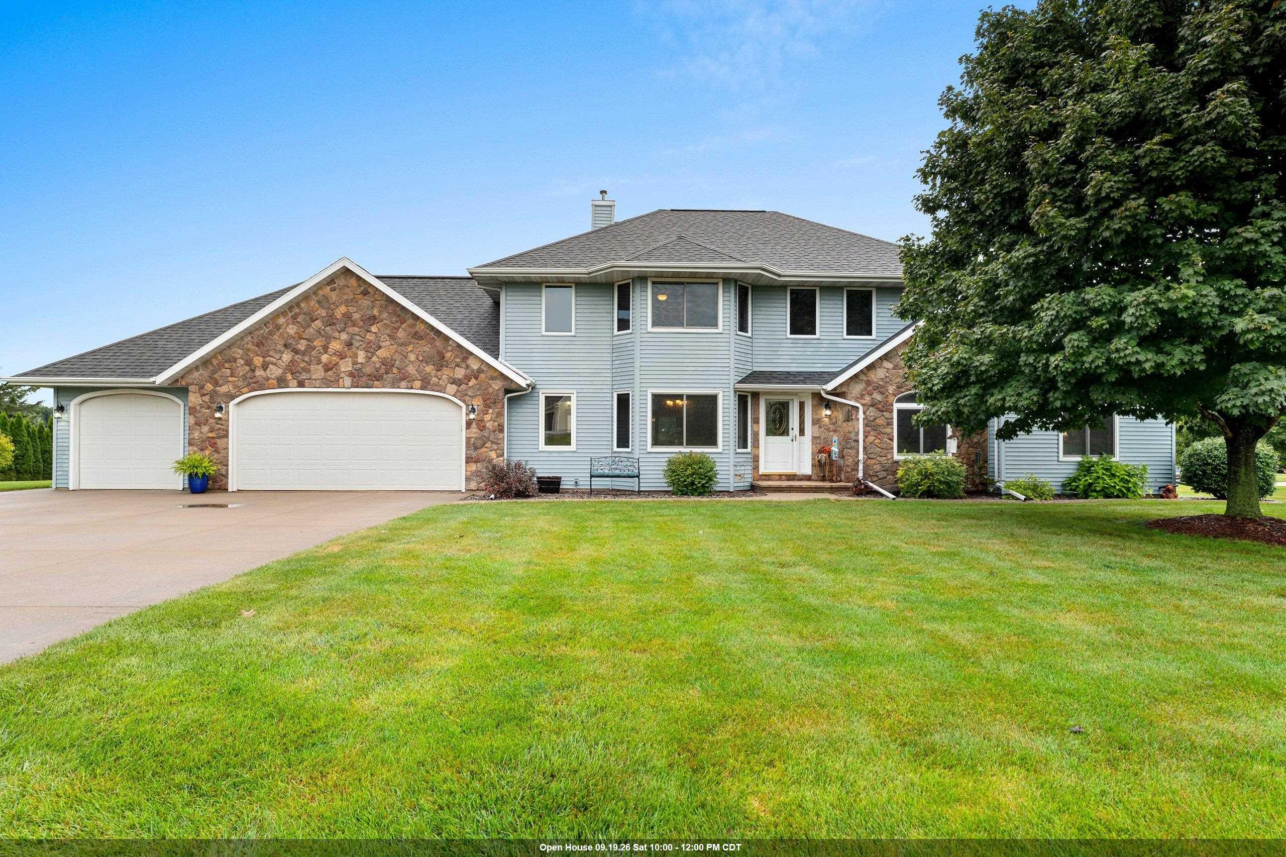 8159 Galaxy Dr, Neenah, WI 54956