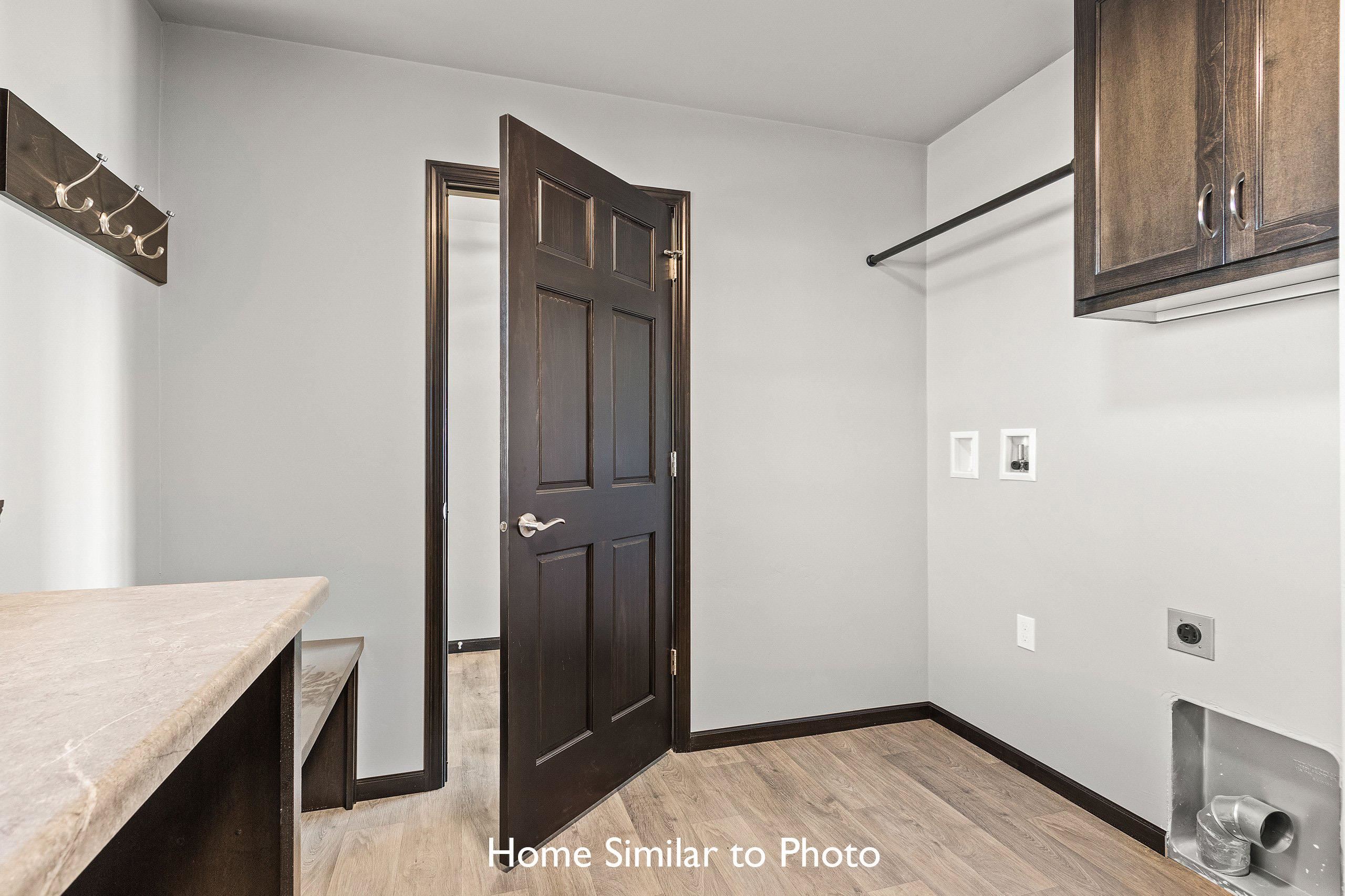 1691 Frontier Rd, Luxemburg, WI 54217