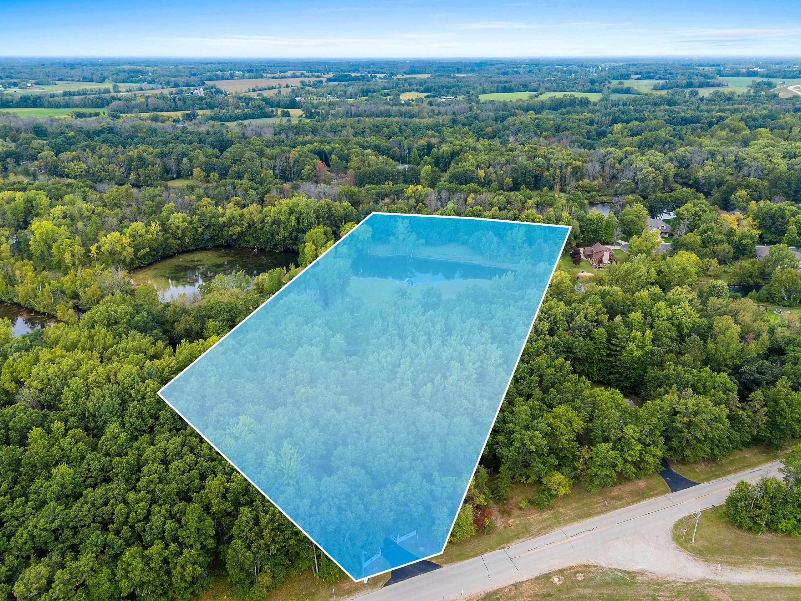 2934 Airport Rd, Oconto, WI 54153