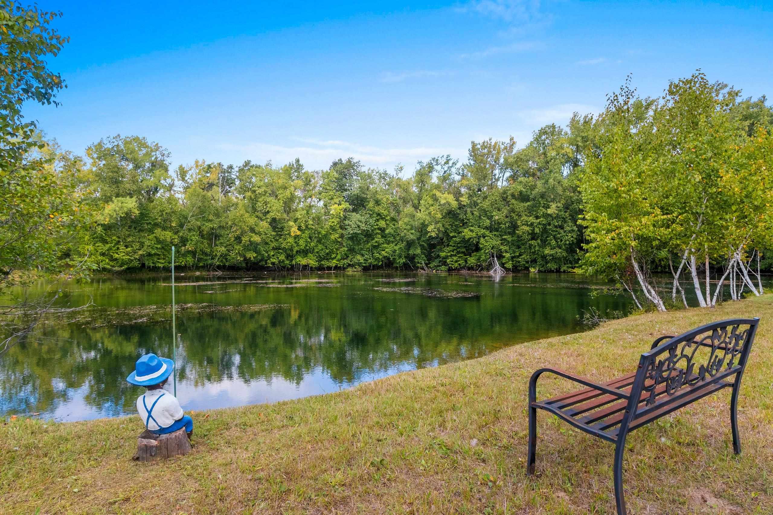 2934 Airport Rd, Oconto, WI 54153