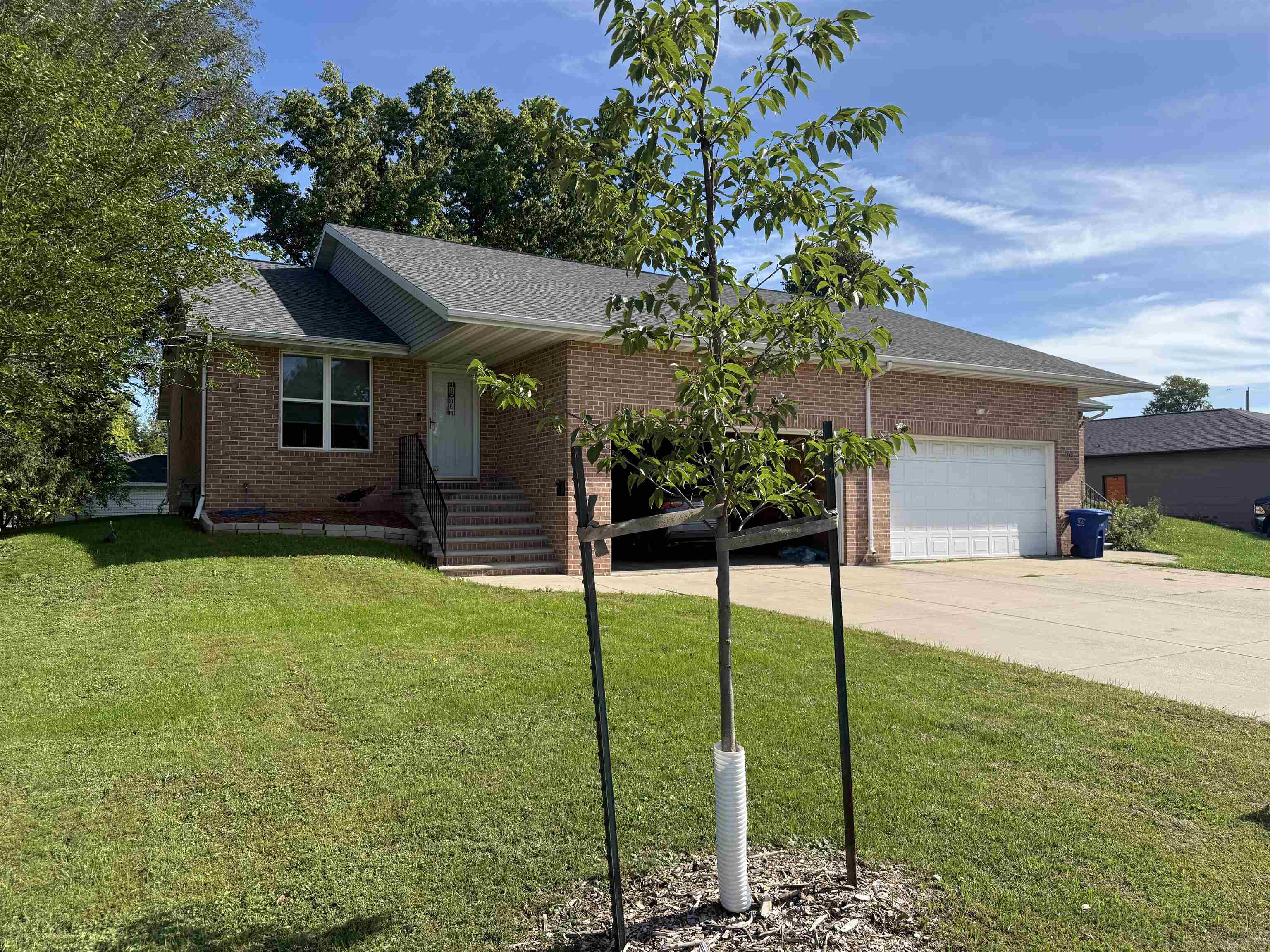 1541 Cass St, Green Bay, WI 54302-2505