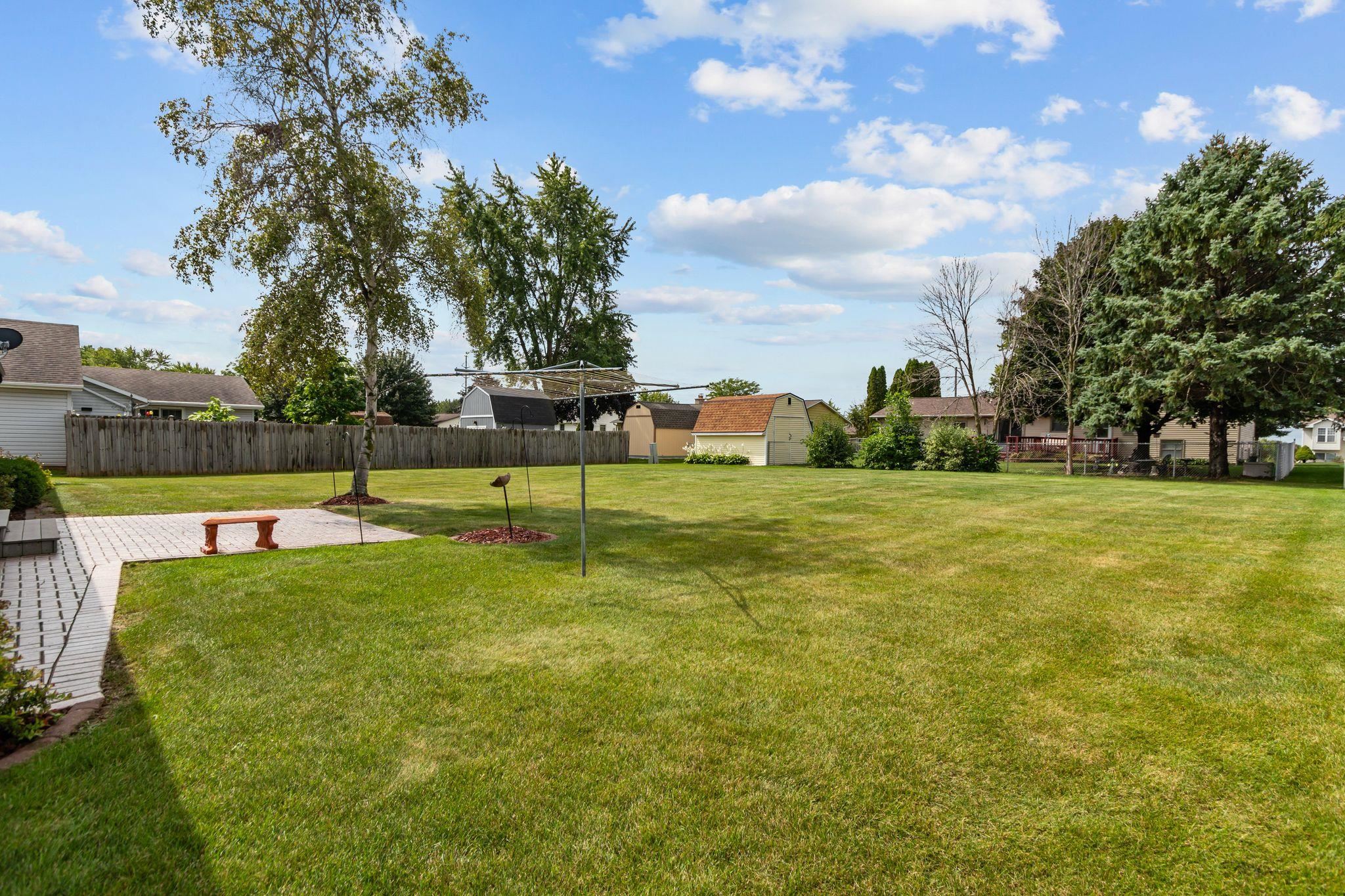 2154 Nellie Ln, Green Bay, WI 54311