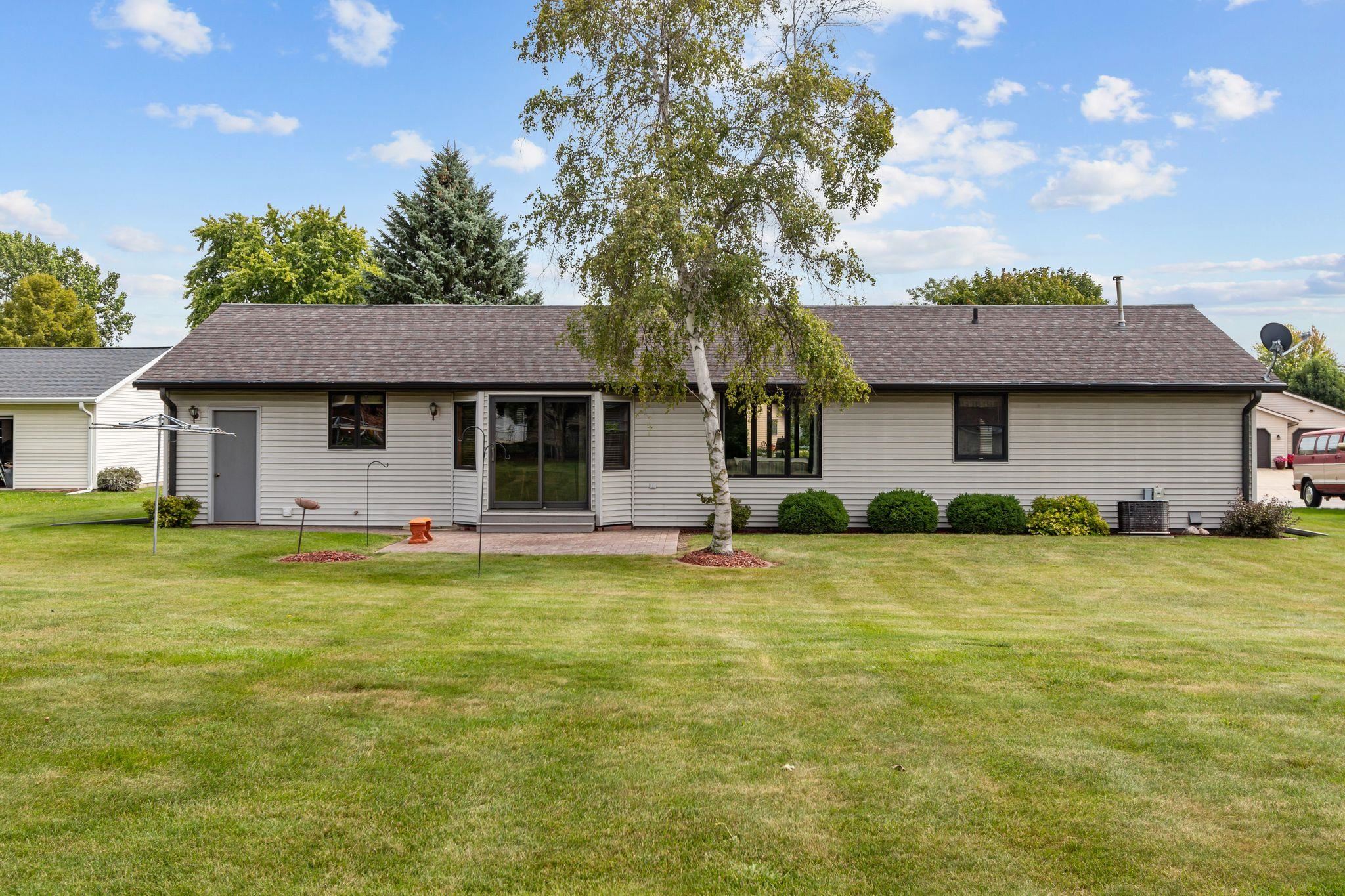 2154 Nellie Ln, Green Bay, WI 54311