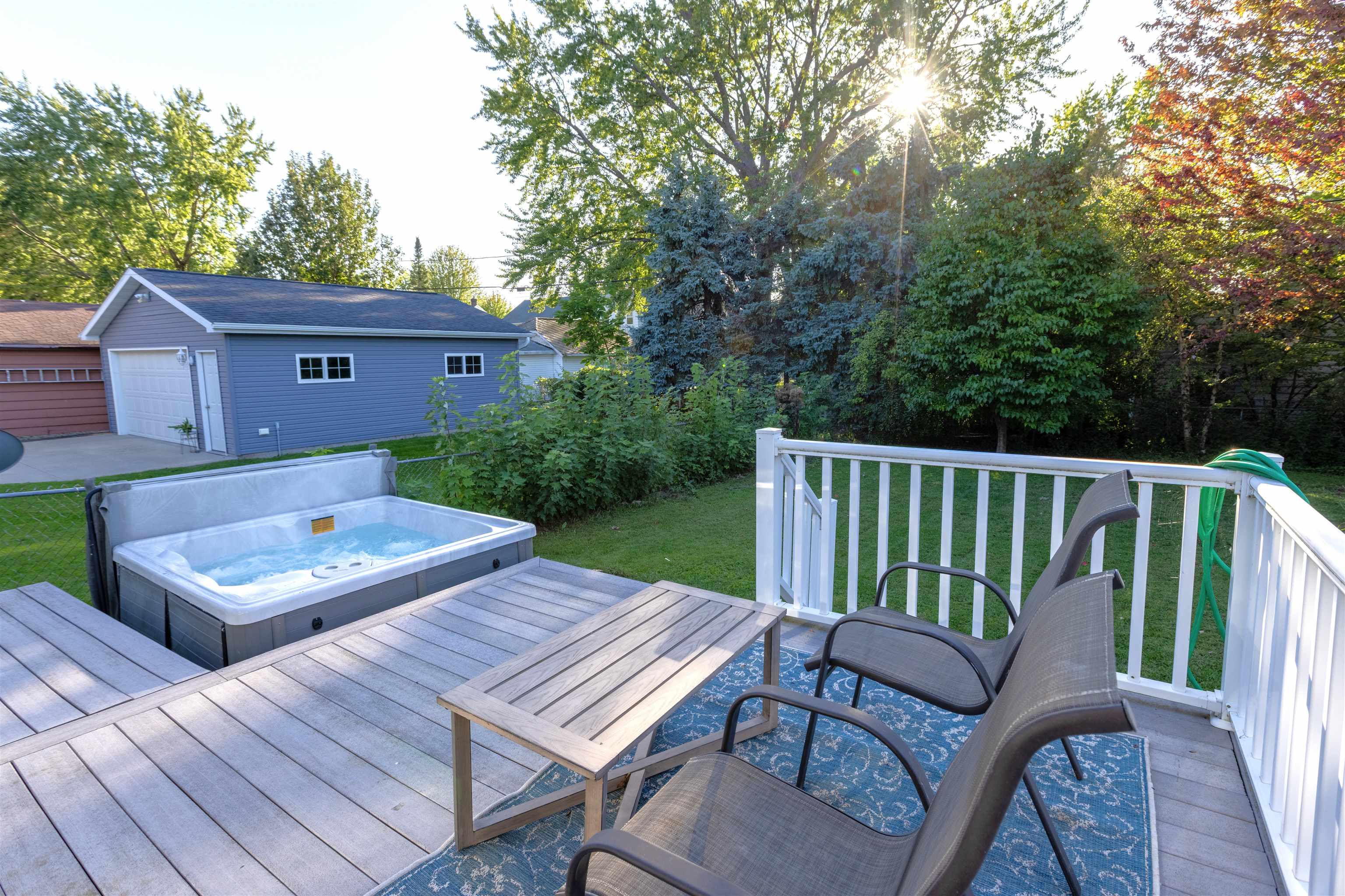 605 Chestnut St, Neenah, WI 54956