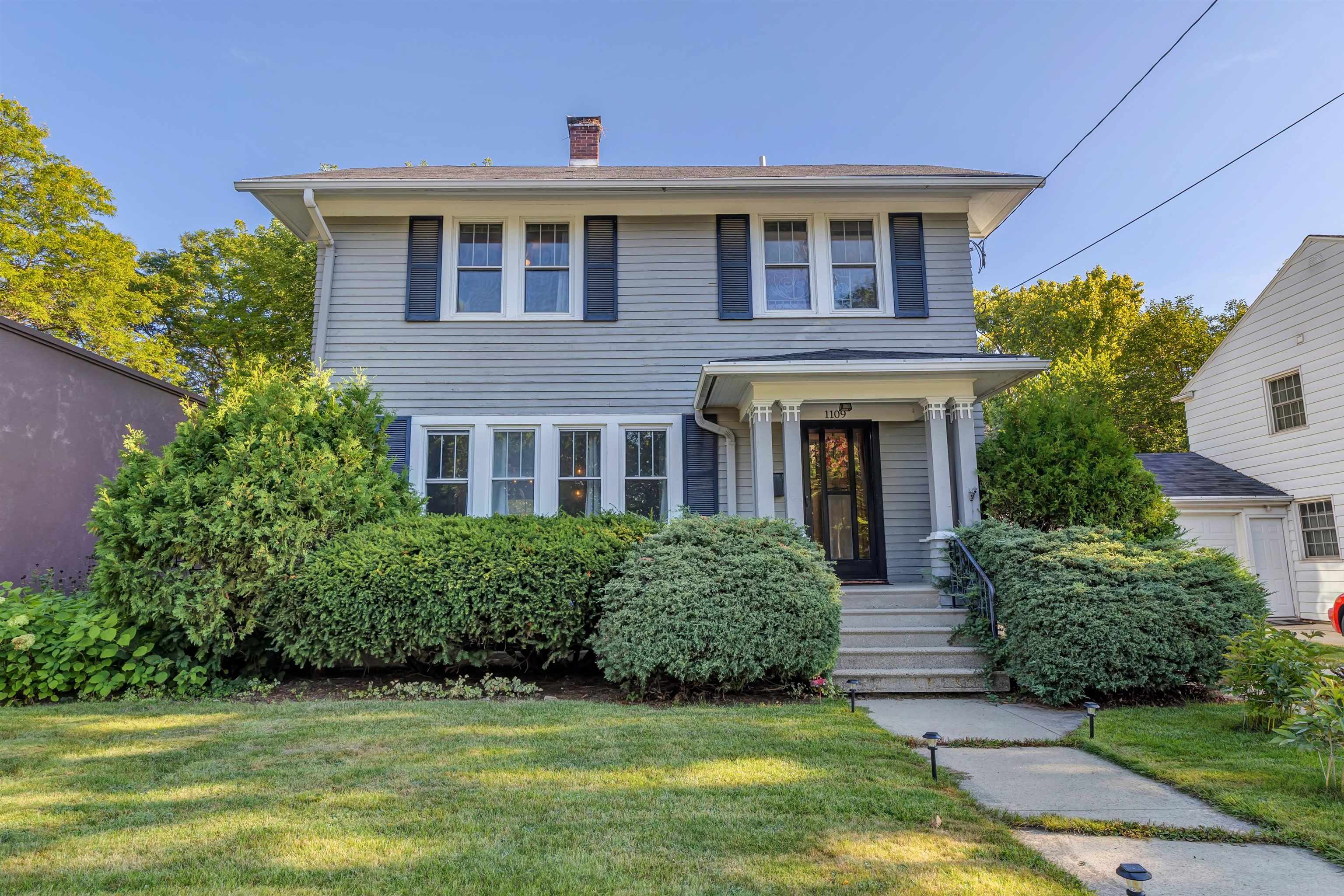 1109 Porlier St, Green Bay, WI 54301-3401