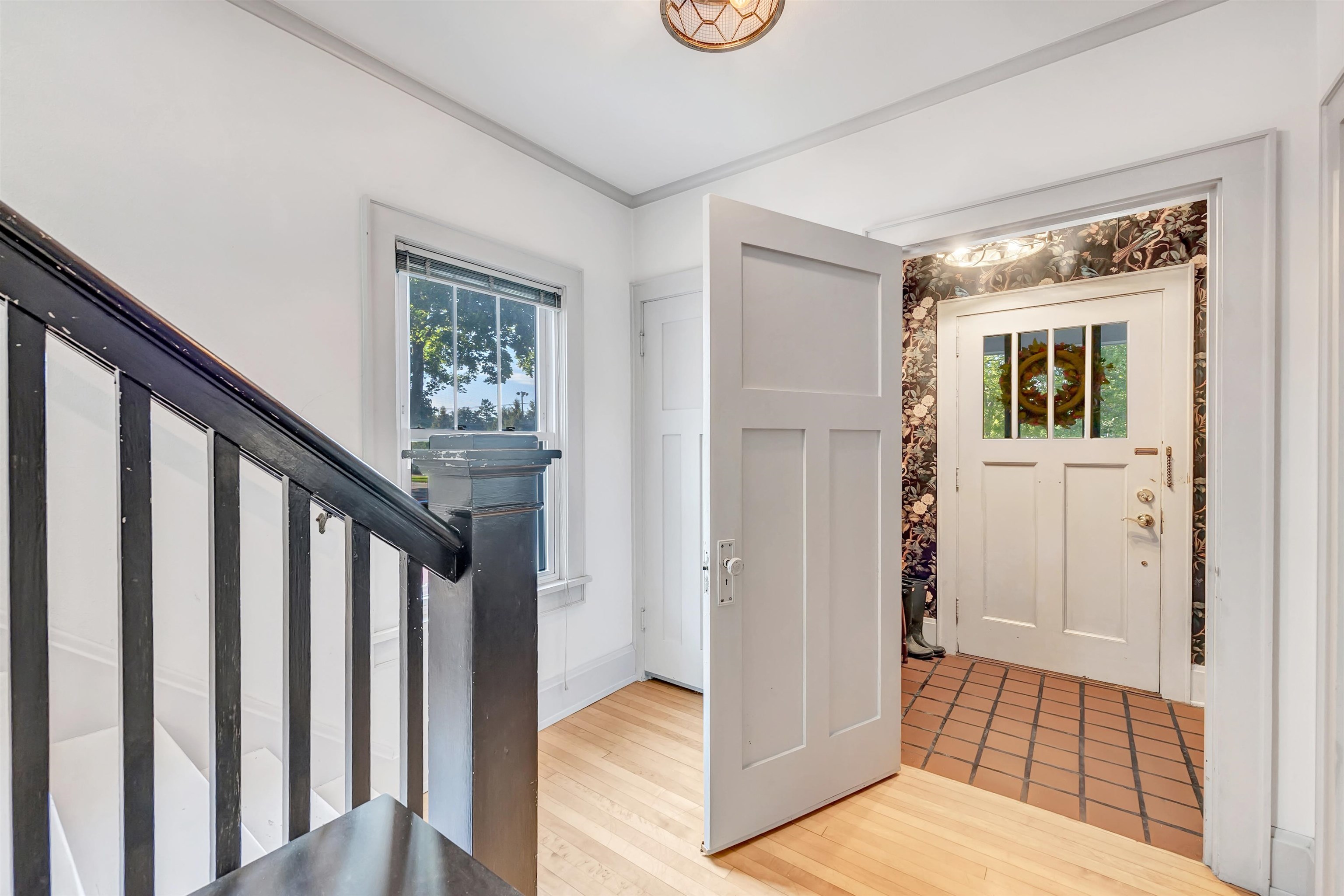 1109 Porlier St, Green Bay, WI 54301-3401