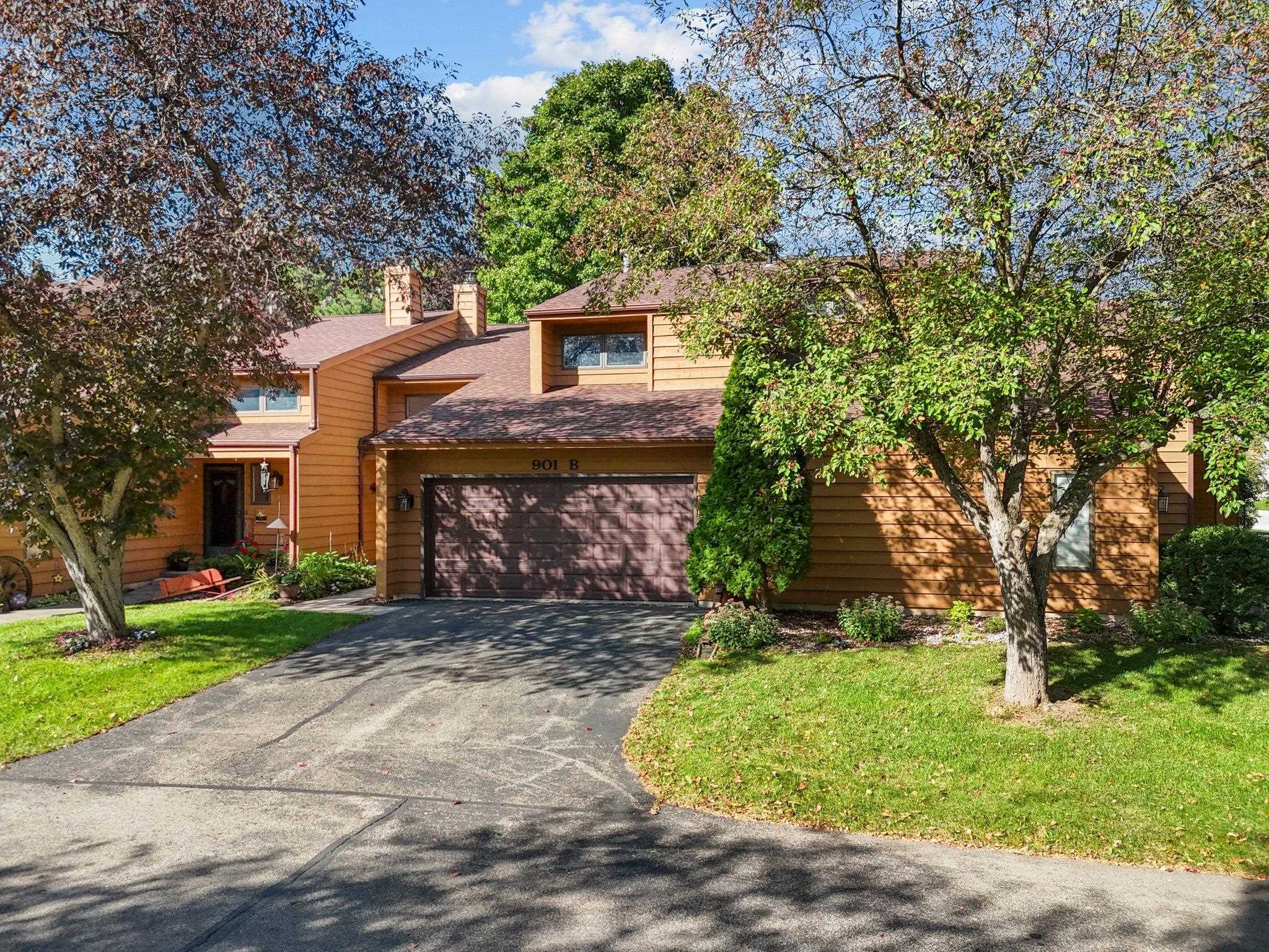 901 E Windfield Pl #B, Appleton, WI 54911