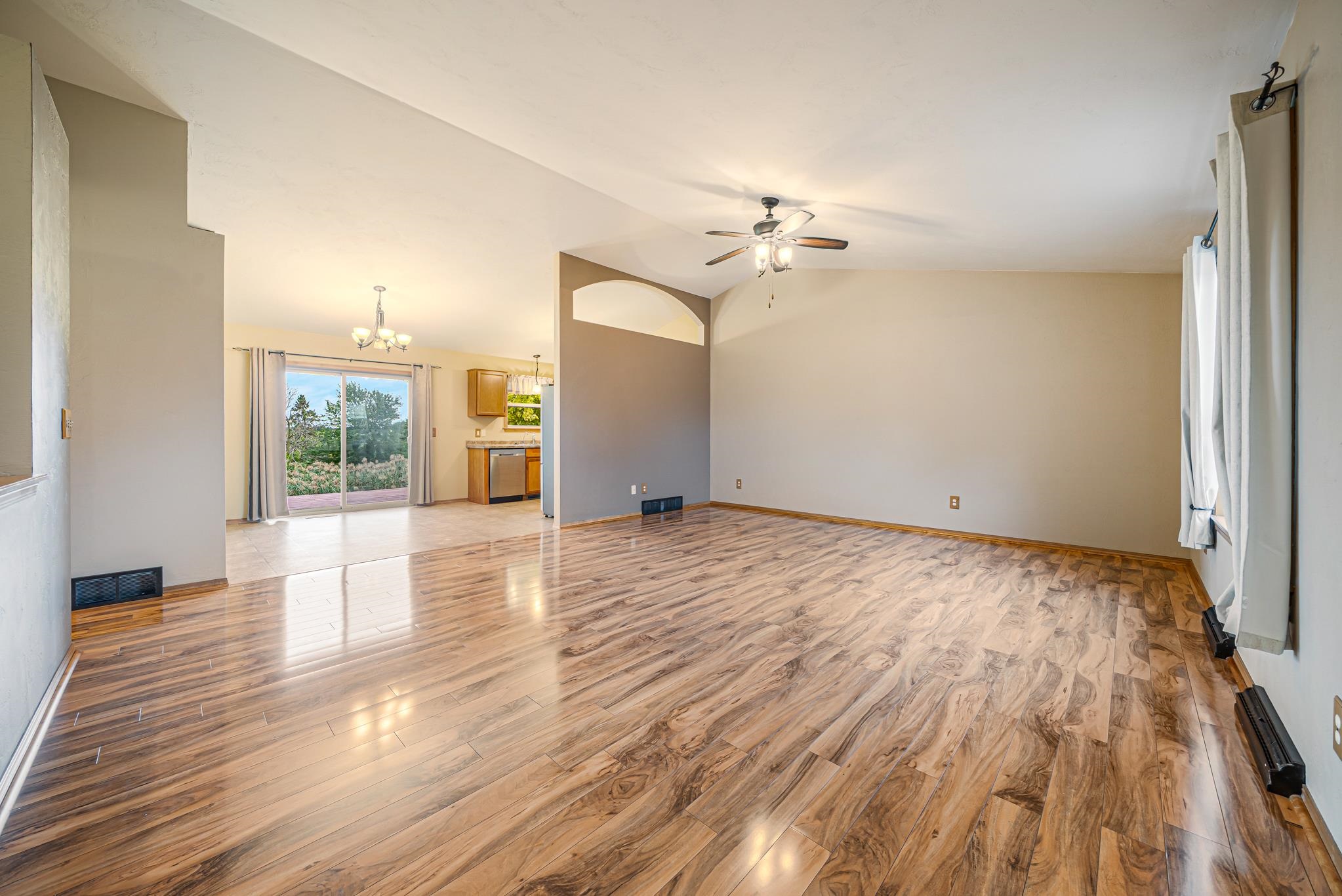 2305 Hearthstone Dr, Kaukauna, WI 54130