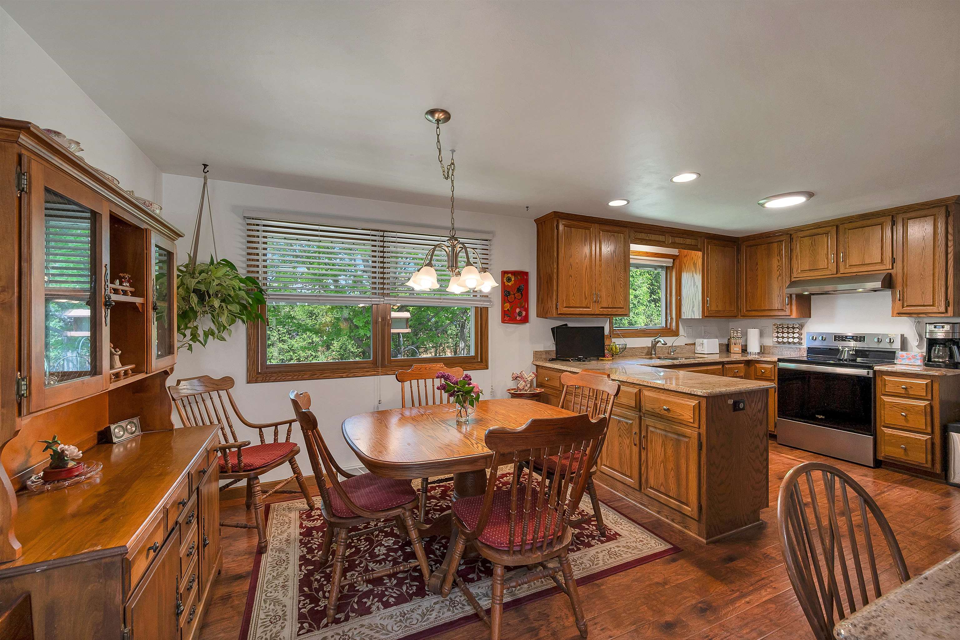 2651 Van Beek Rd, Green Bay, WI 54311