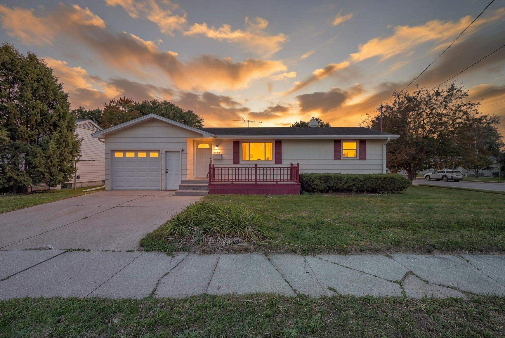 1104 Suydam St, Green Bay, WI 54301