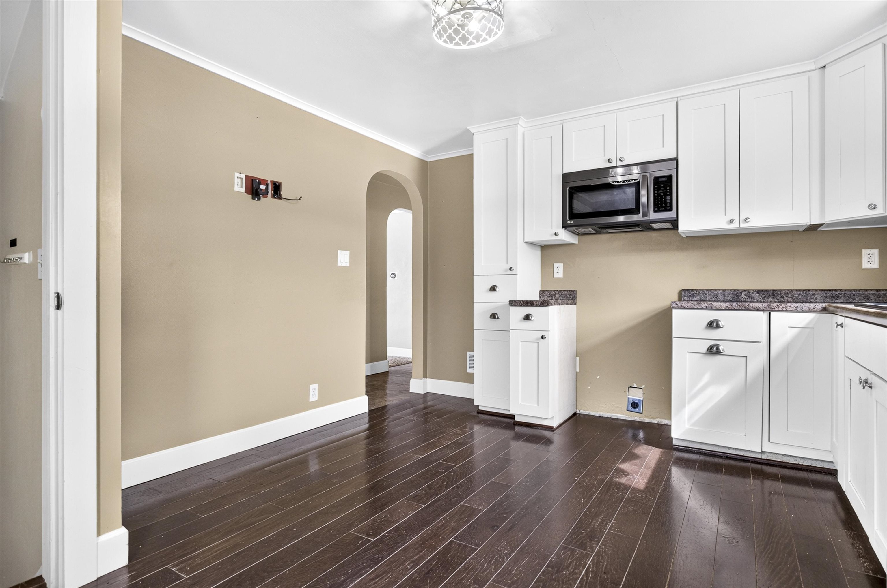 717 5th St, Menasha, WI 54952-2803