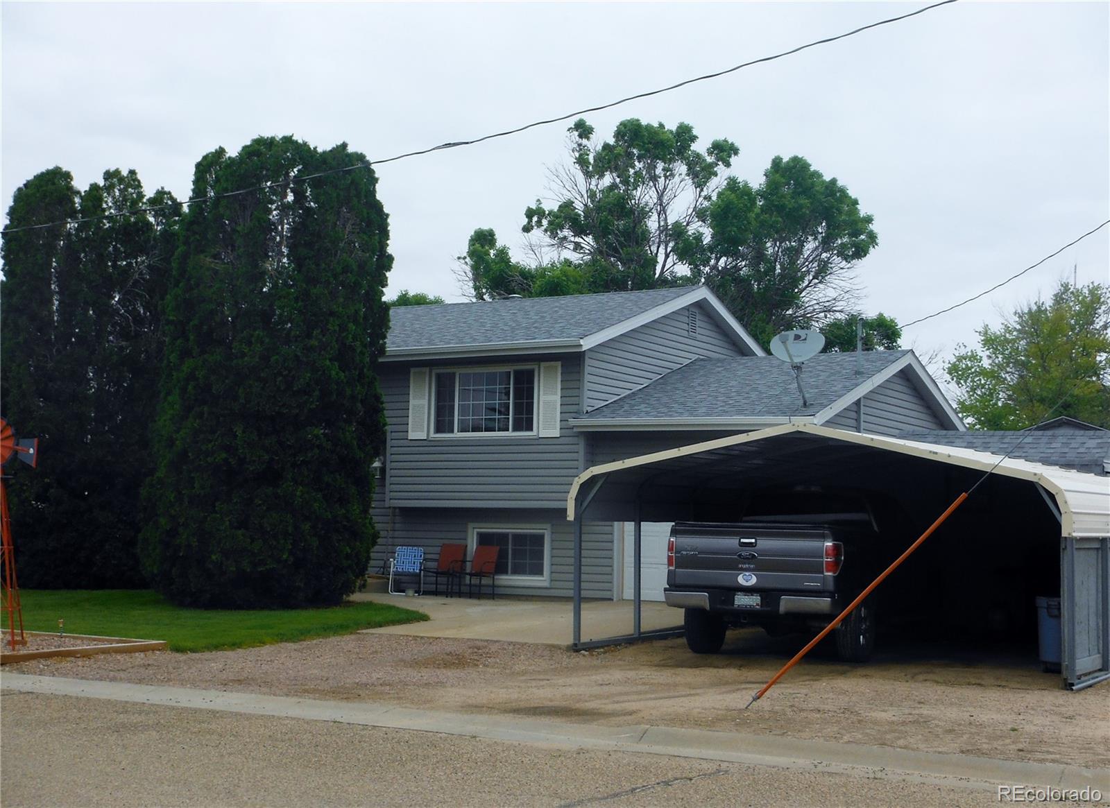 412 8th St, Flagler, CO 80815