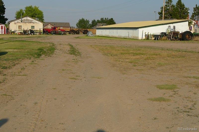 2024 Strasburg Rd, Strasburg, CO 80136