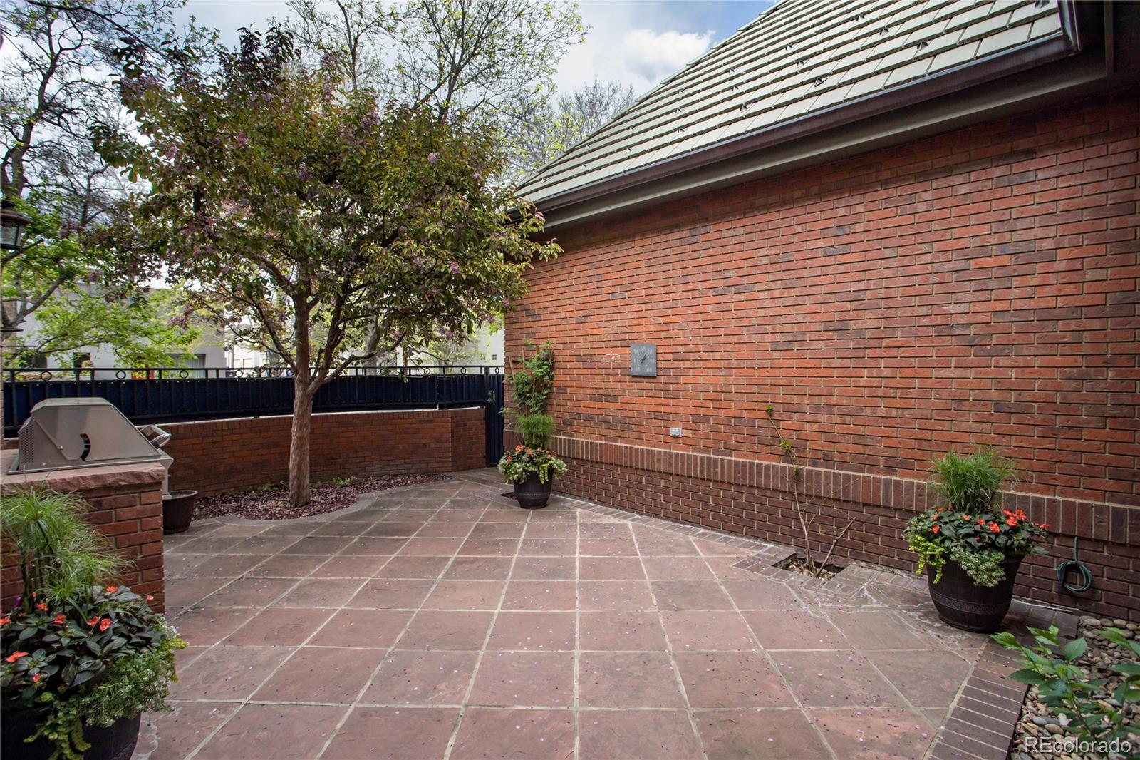 490 Cook St, Denver, CO 80206