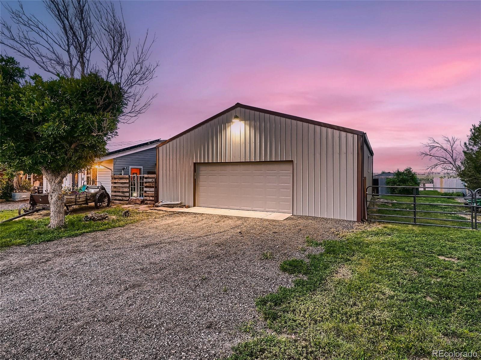 870 S Bonnie Ln, Watkins, CO 80137