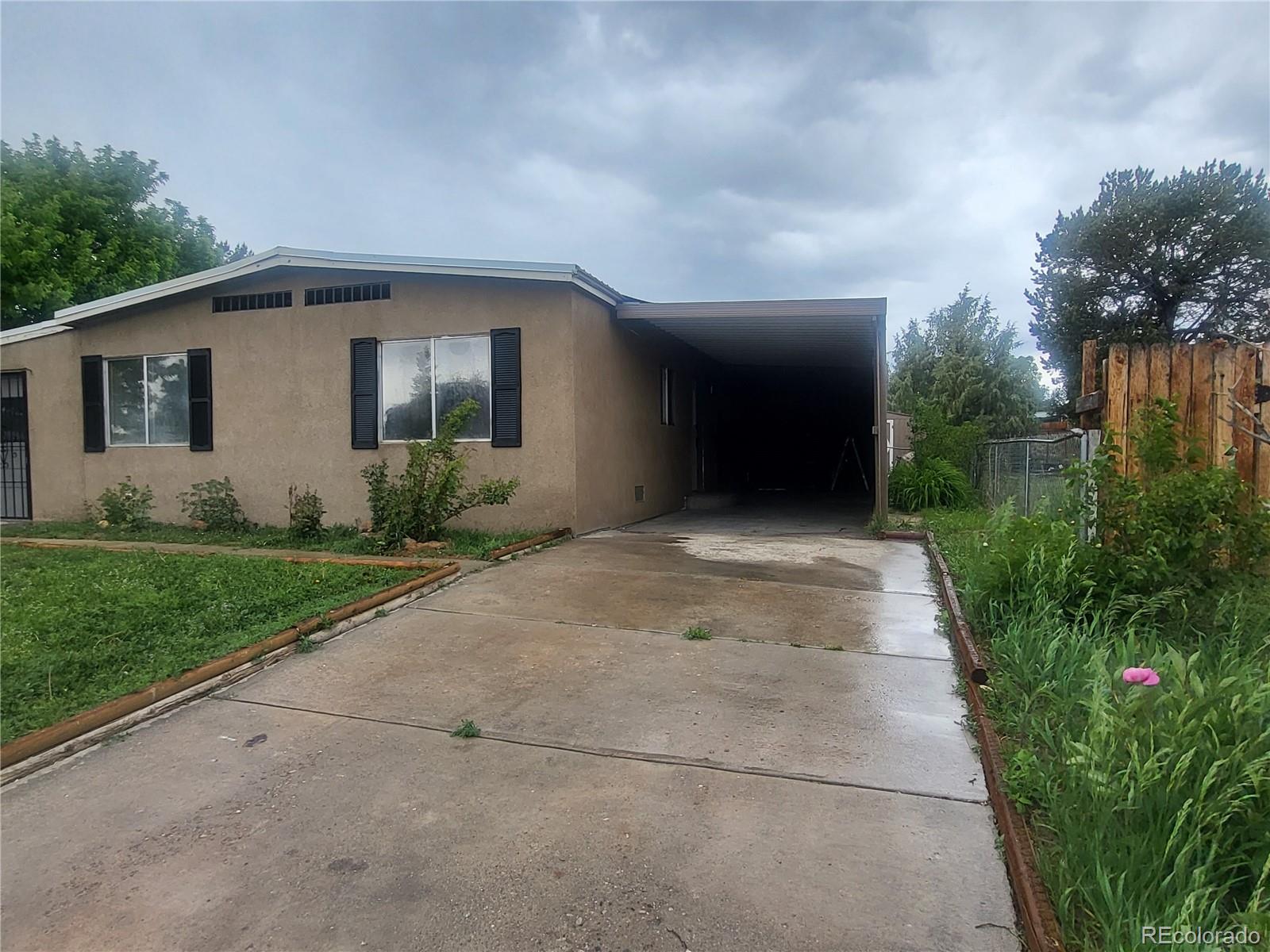 2813 Applewood Dr, Colorado City, CO 81019