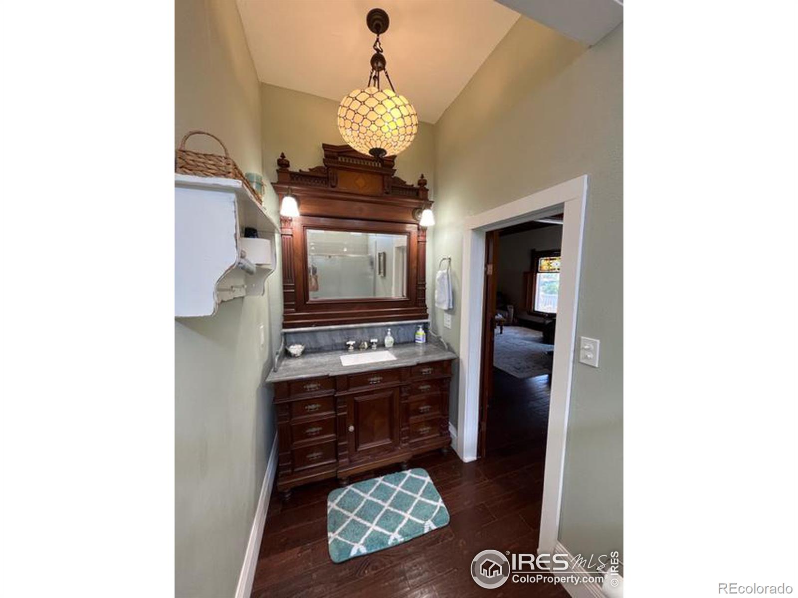 106 W 4th St, Julesburg, CO 80737