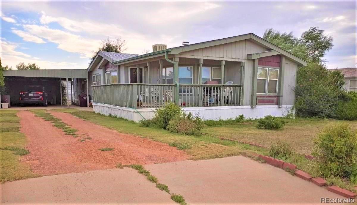 1051 S Saddlerock Dr, Pueblo West, CO 81007
