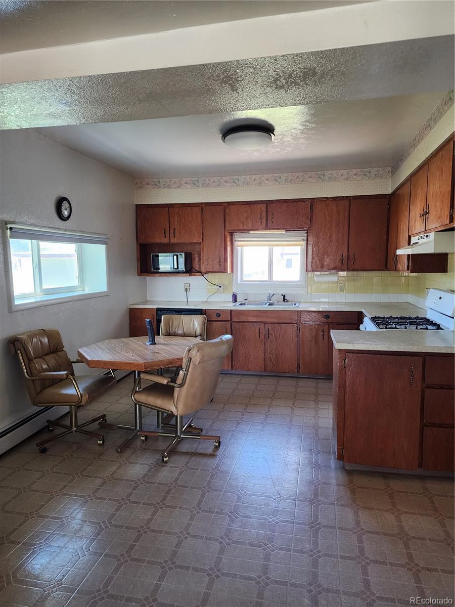 103 Peterson St, Manassa, CO 81141