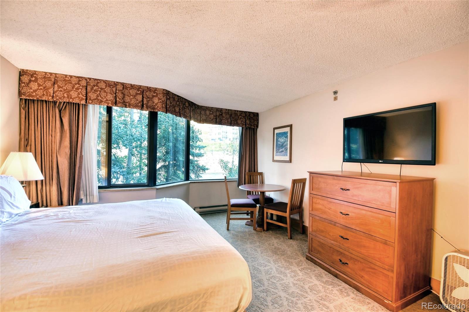 6 Emmons Rd #211, Crested Butte, CO 81224