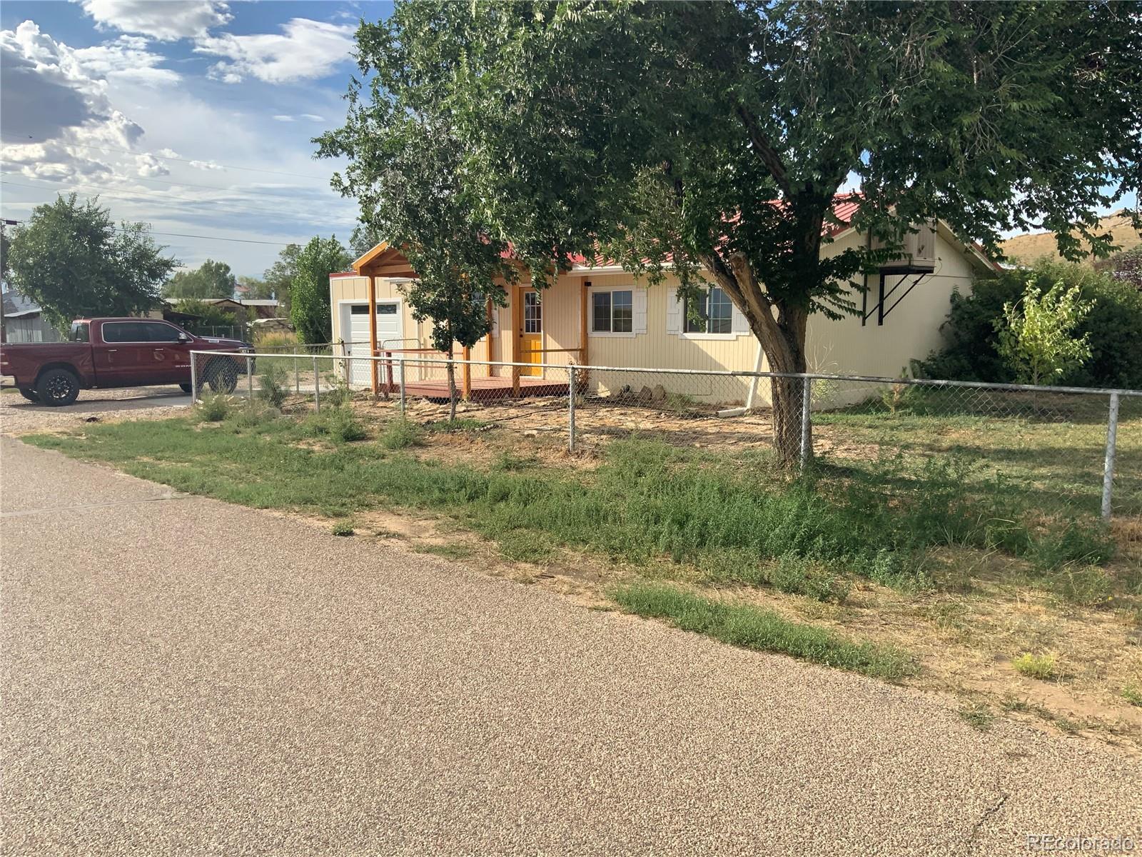 322 E 3rd St, Dinosaur, CO 81610