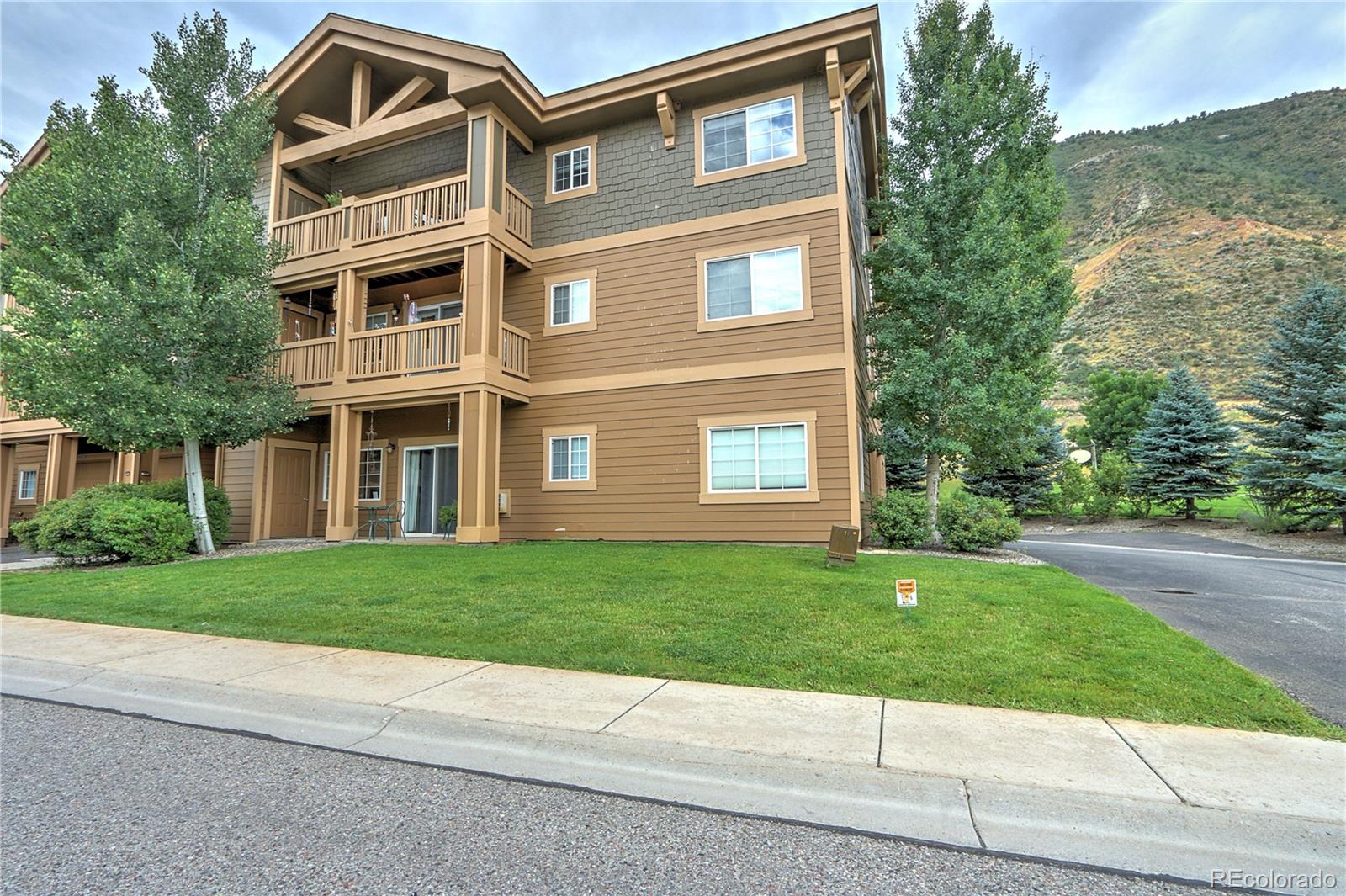520 River View Dr #503, New Castle, CO 81647