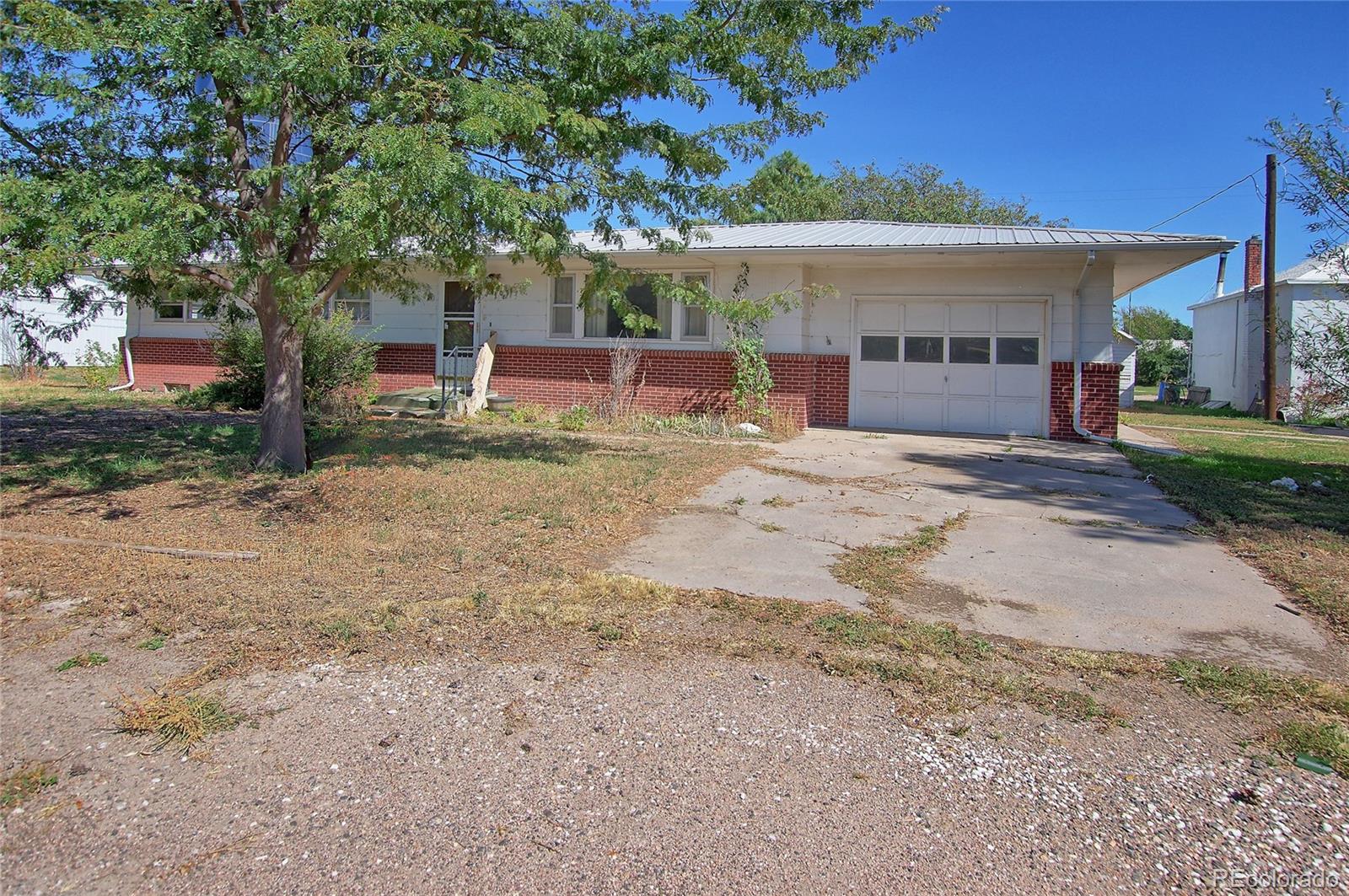 208 Elm St, Arriba, CO 80804