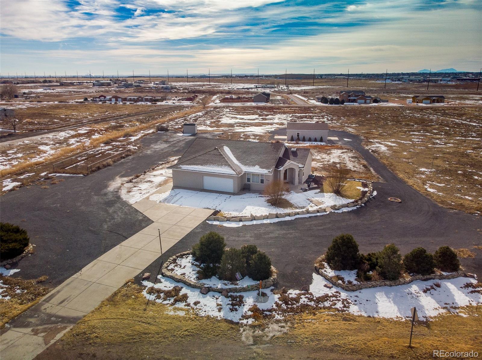 596 E Mcculloch Blvd, Pueblo West, CO 81007