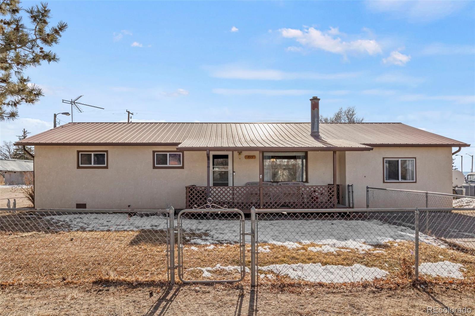 715 6th St, Blanca, CO 81123