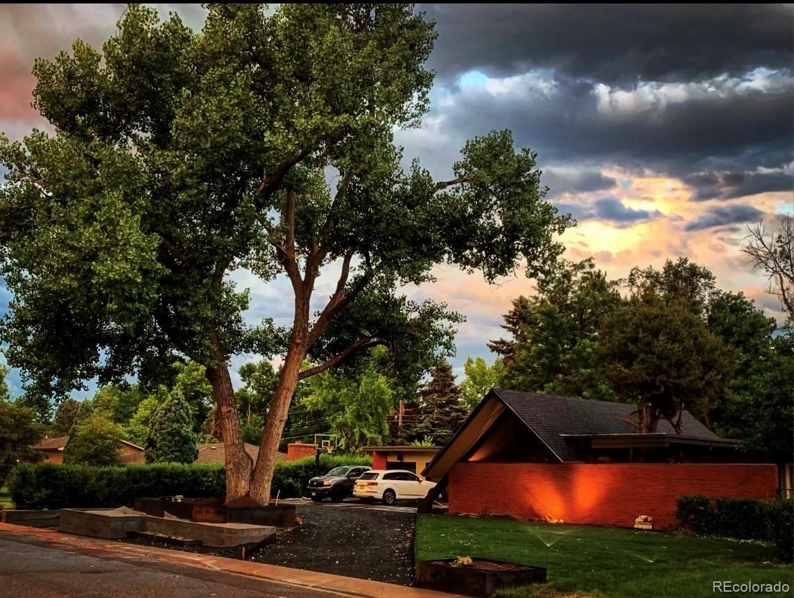 5920 W Rowland Ave, Littleton, CO 80128